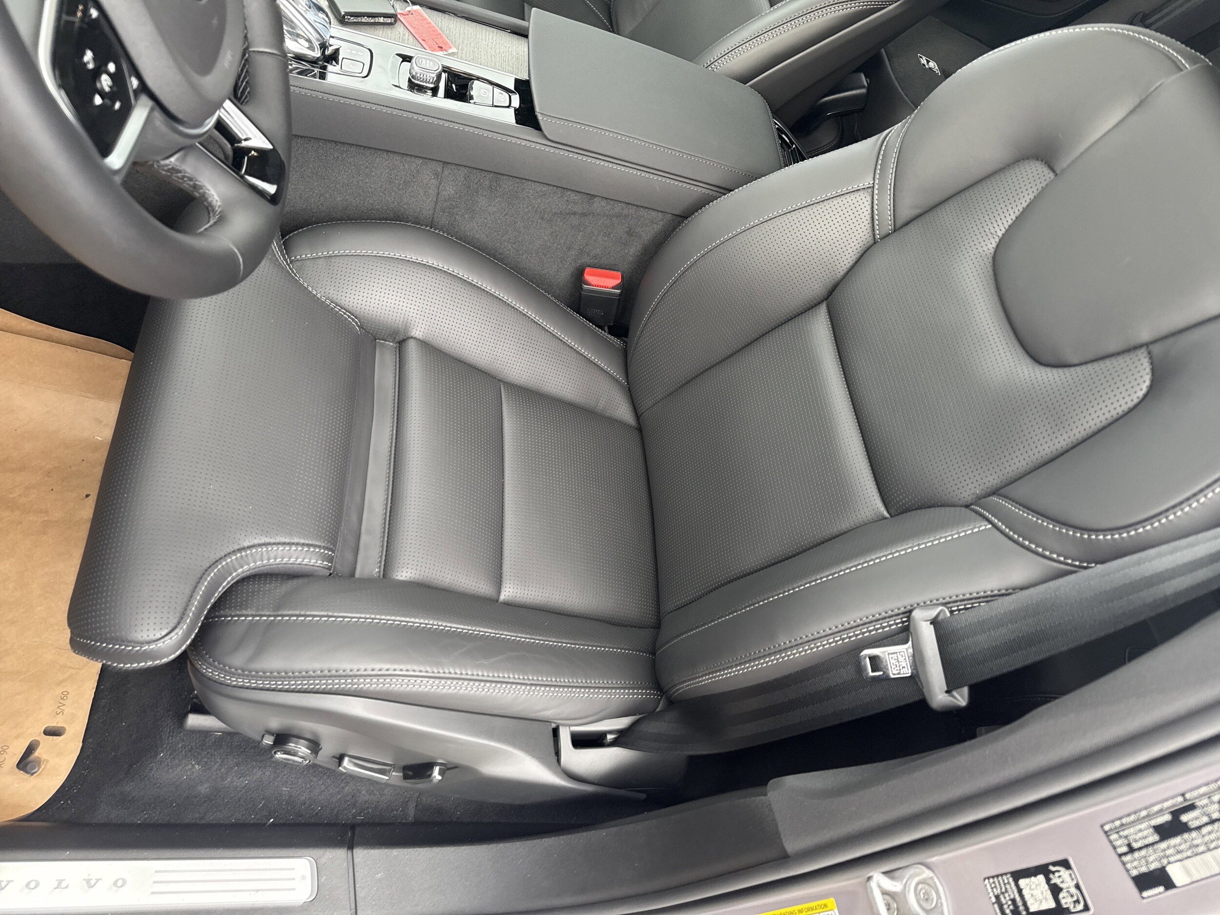 2026 Volvo XC90 Ultra - Photo 14