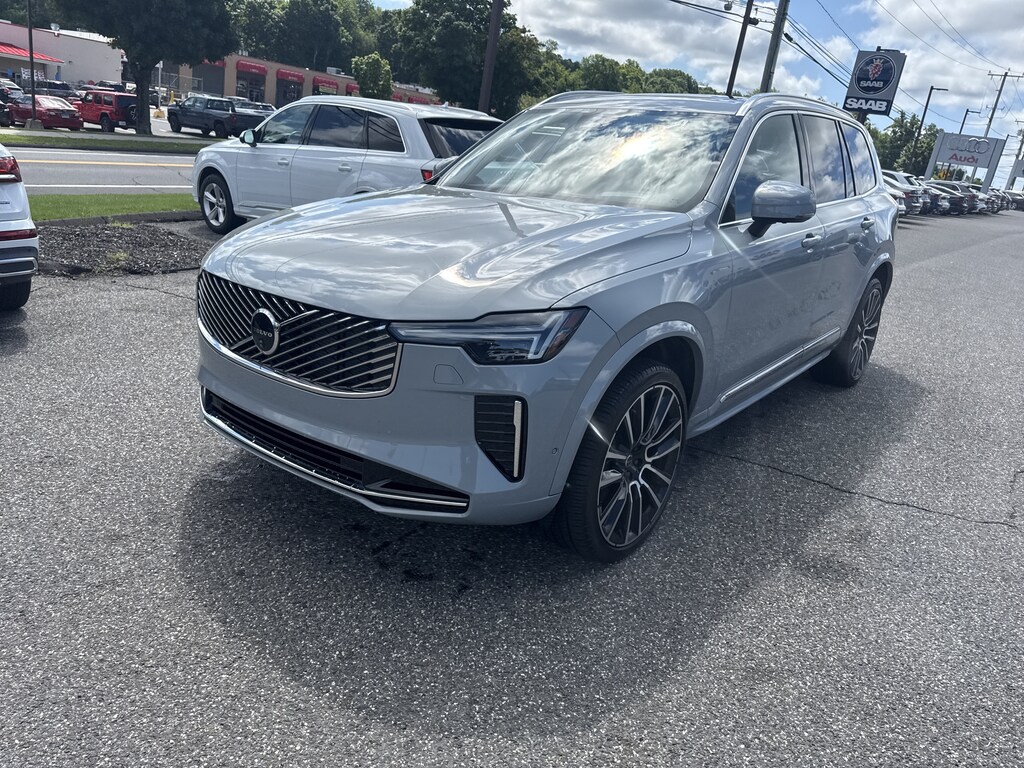 Certified 2025 Volvo XC90 B5 (2025.5) Ultra 7-Seater SUV