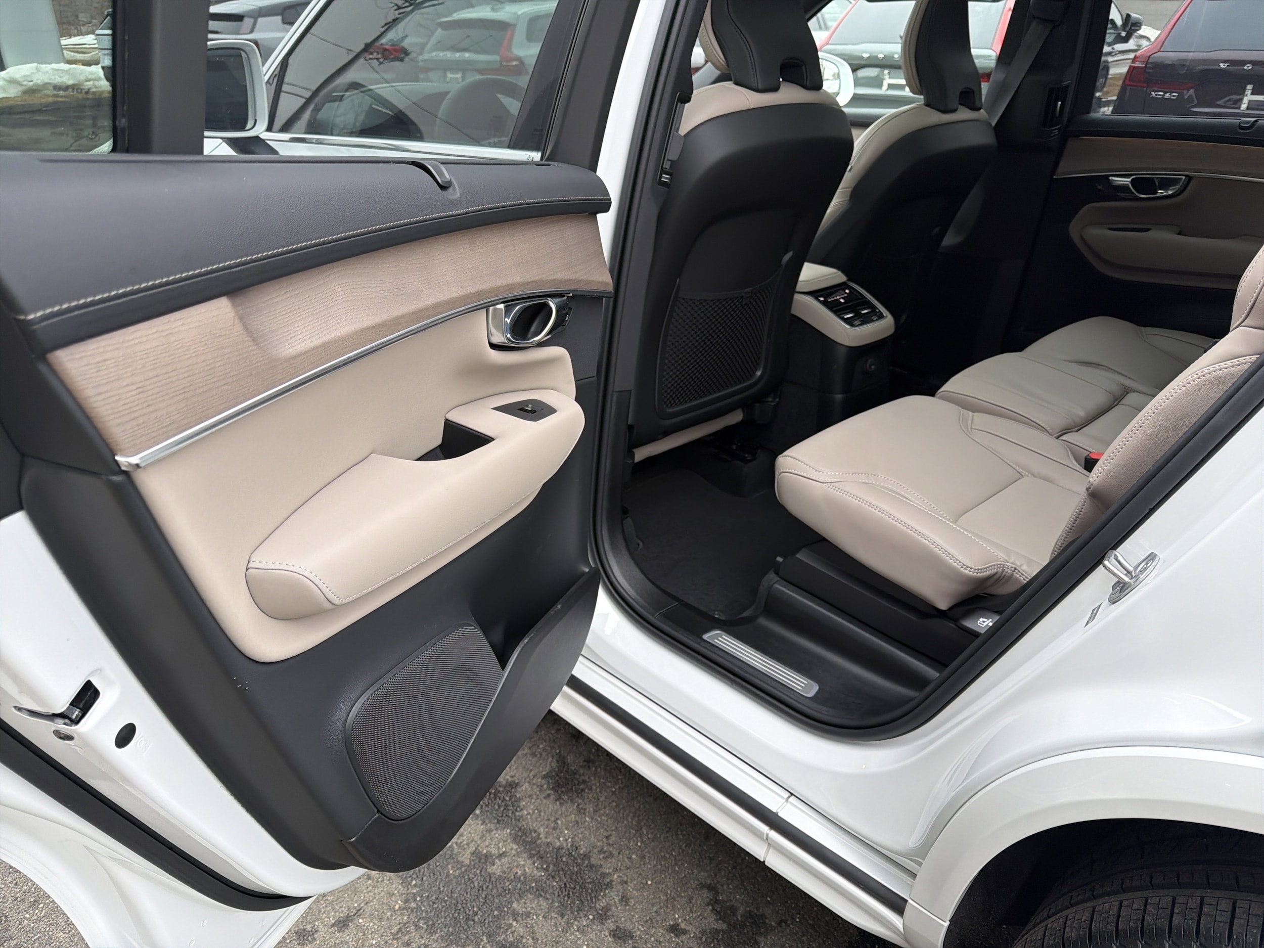 2025 Volvo XC90 Ultra - Photo 19