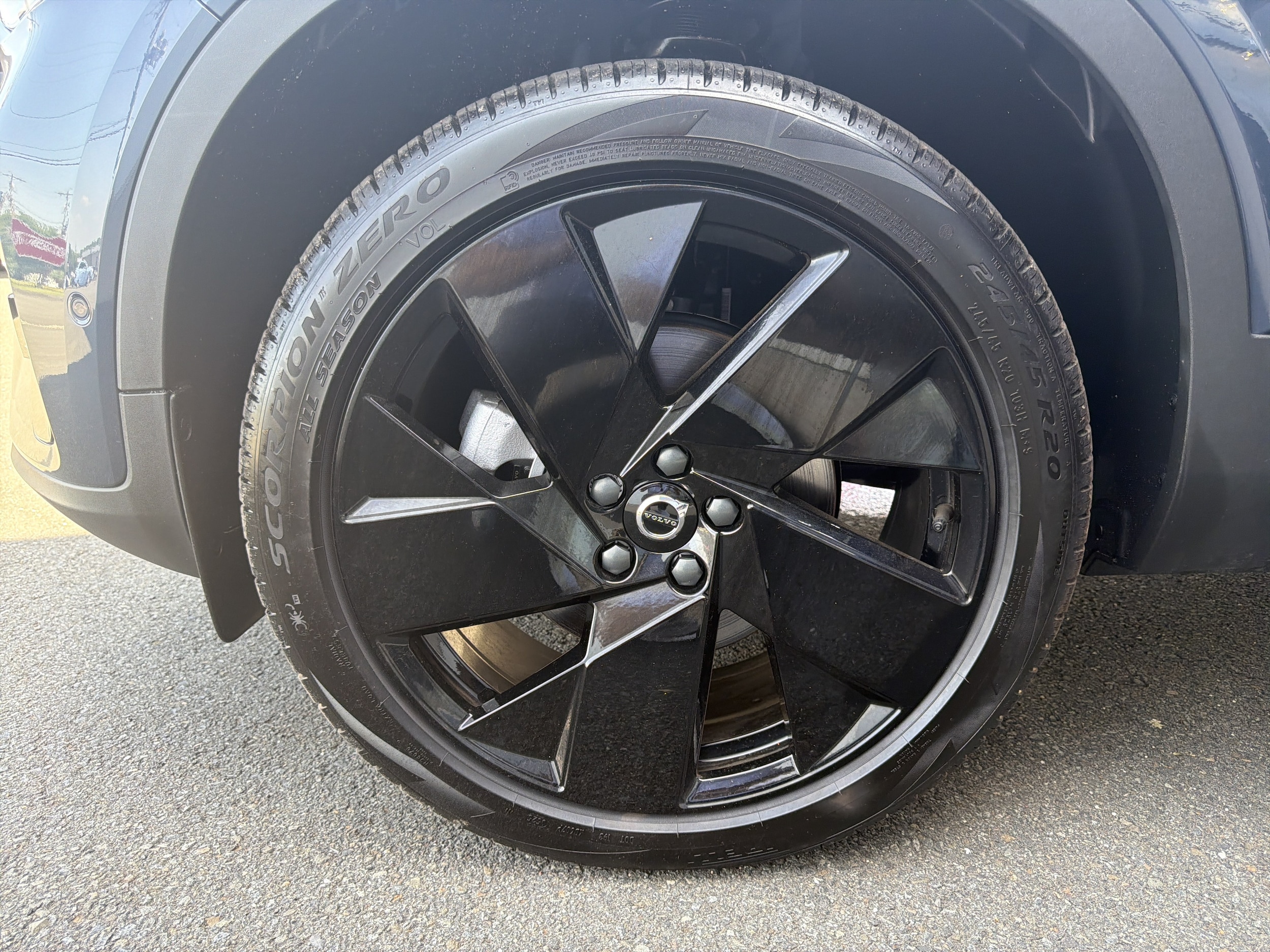2026 Volvo XC40 Ultra Black Edition - Photo 52