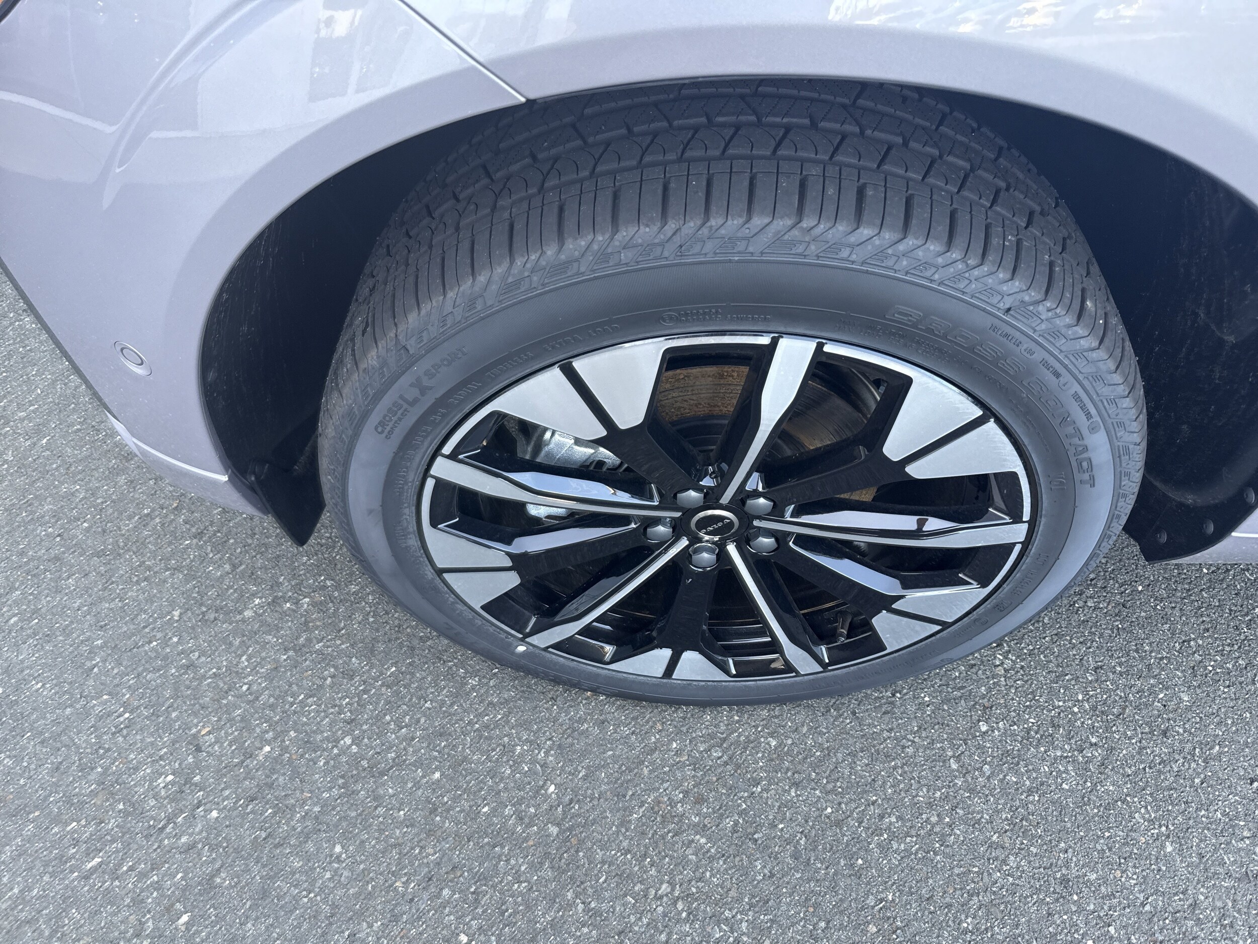 2026 Volvo XC60 B5 Plus photo 4