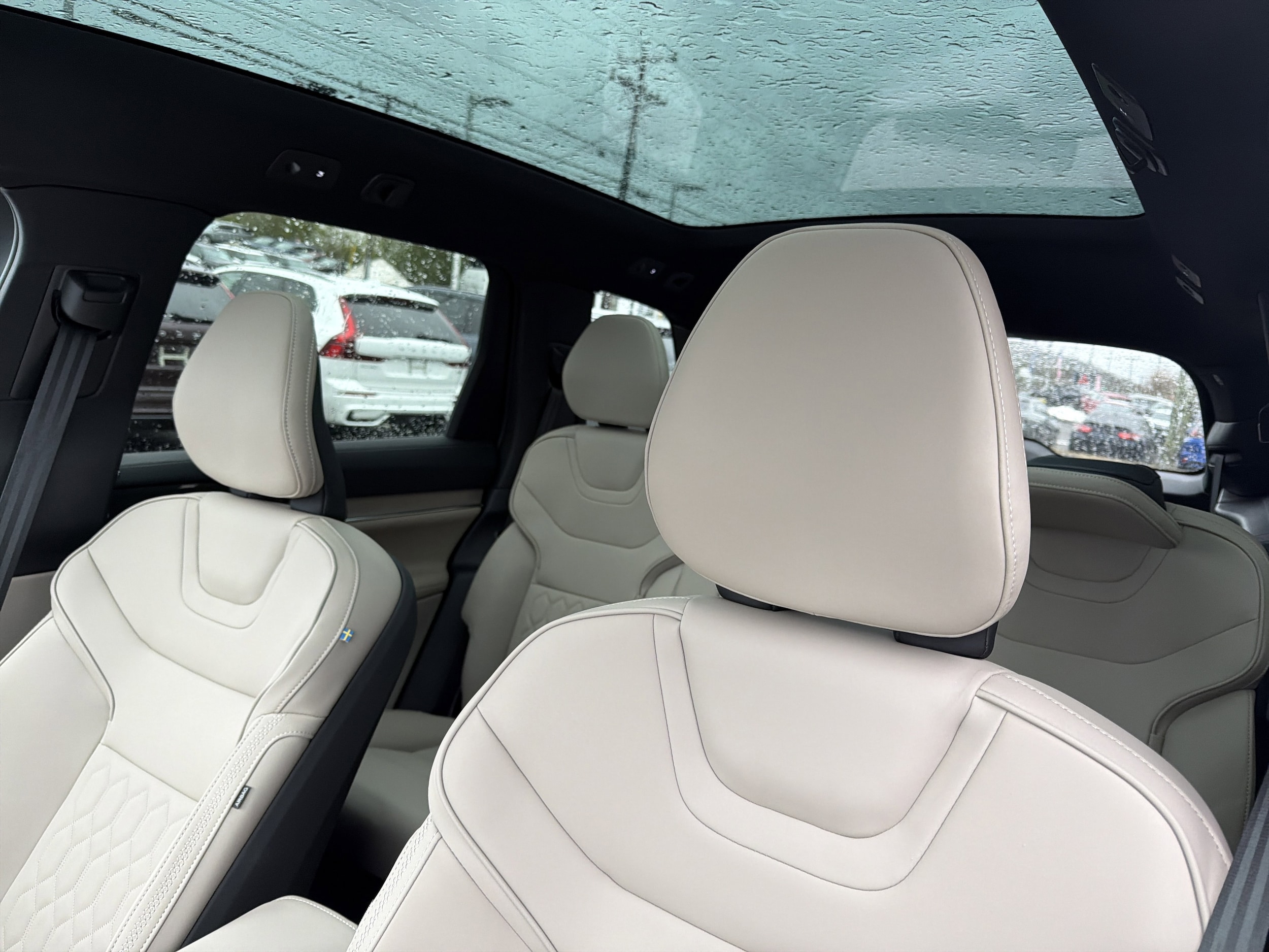 2025 Volvo EX90 Plus - Photo 12