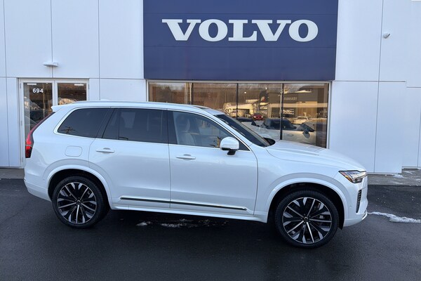 2025 Volvo XC90 plug-in hybrid T8 (2025.5) Ultra 7-Seater SUV
