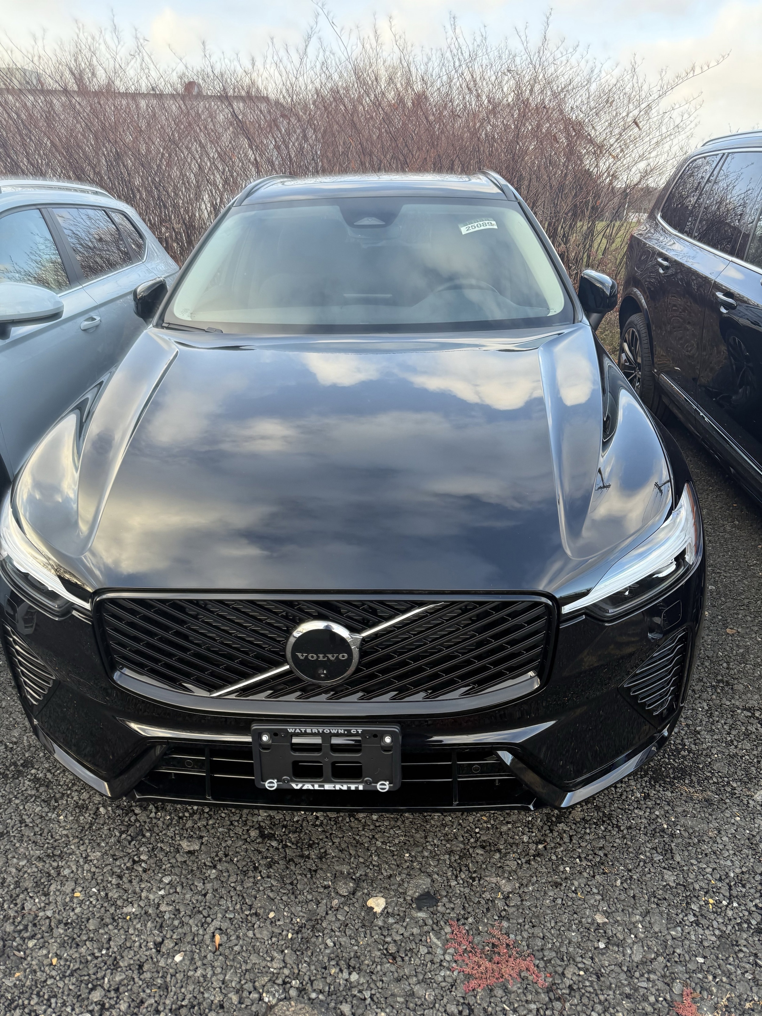 2026 Volvo XC60 Plus's photo