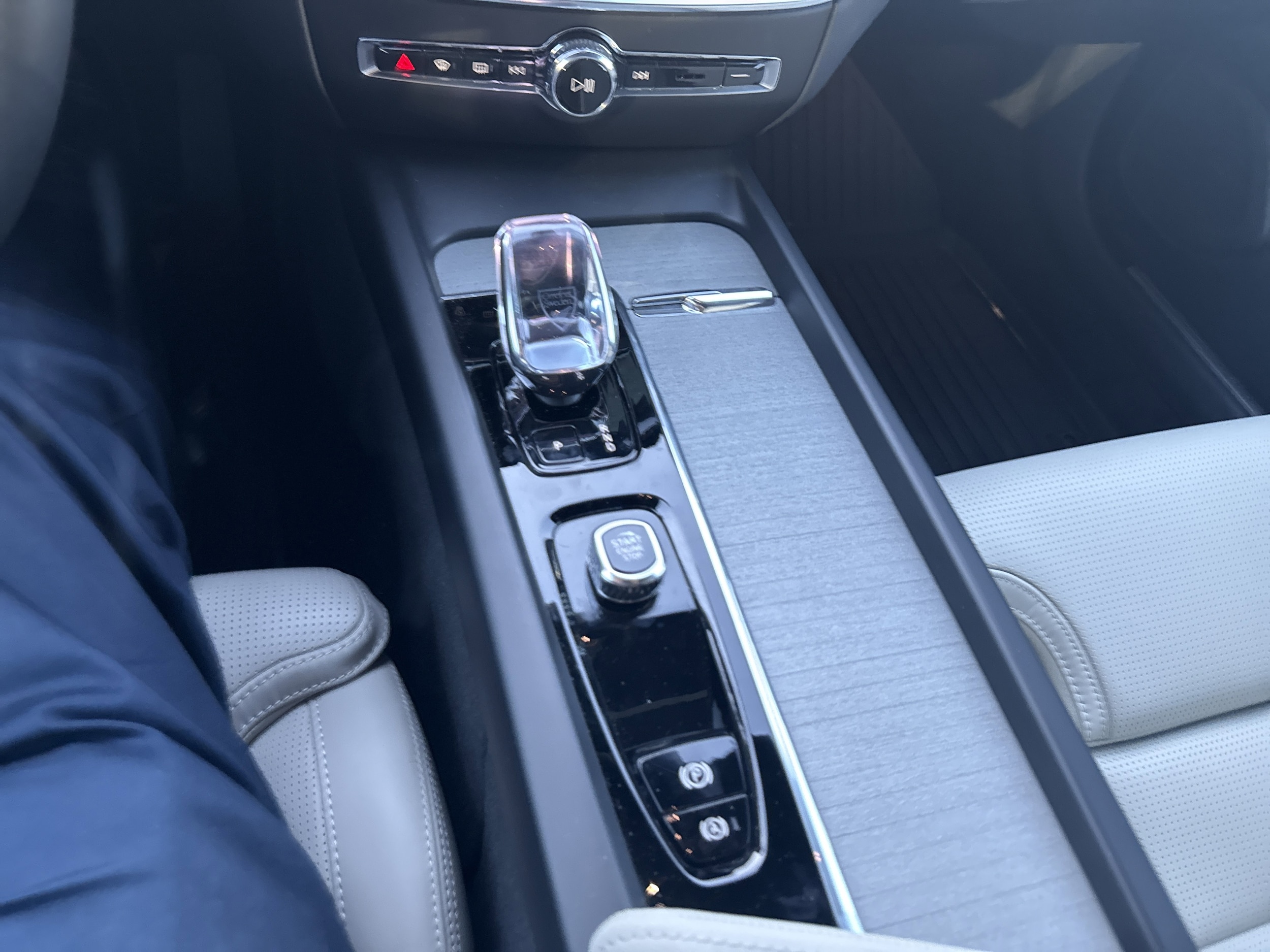 2026 Volvo V60 Cross Country Ultra - Photo 23