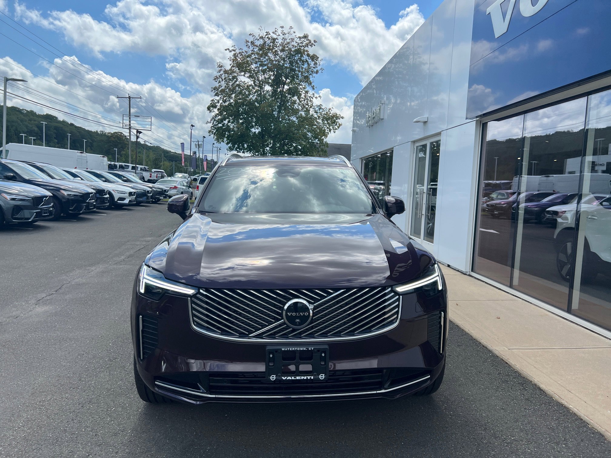 2026 Volvo XC90 B5 AWD Plus photo 2