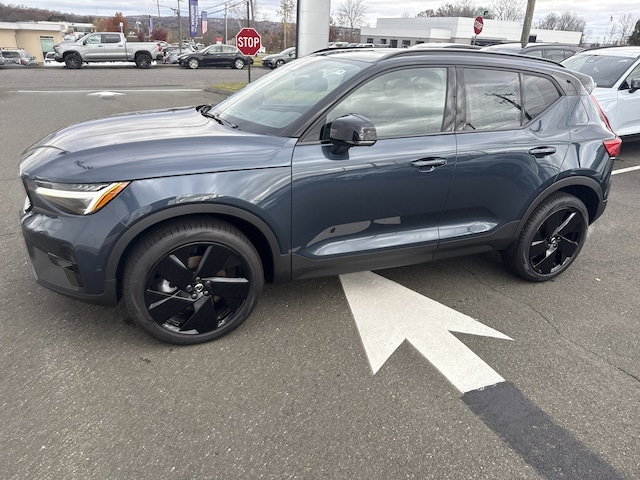 2026 Volvo XC40 B5 Ultra Black Edition AWD SUV