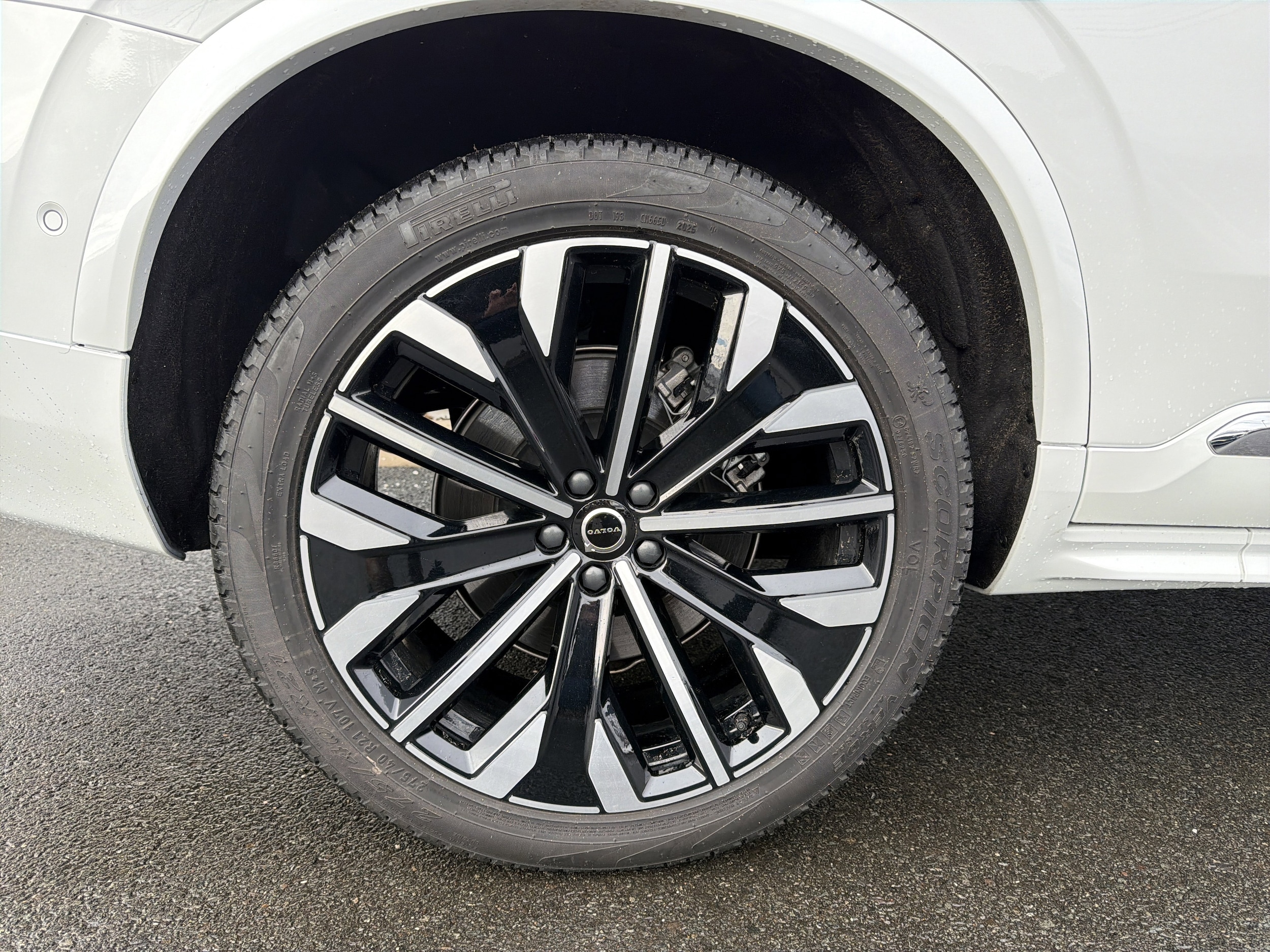 2026 Volvo XC90 Ultra - Photo 6