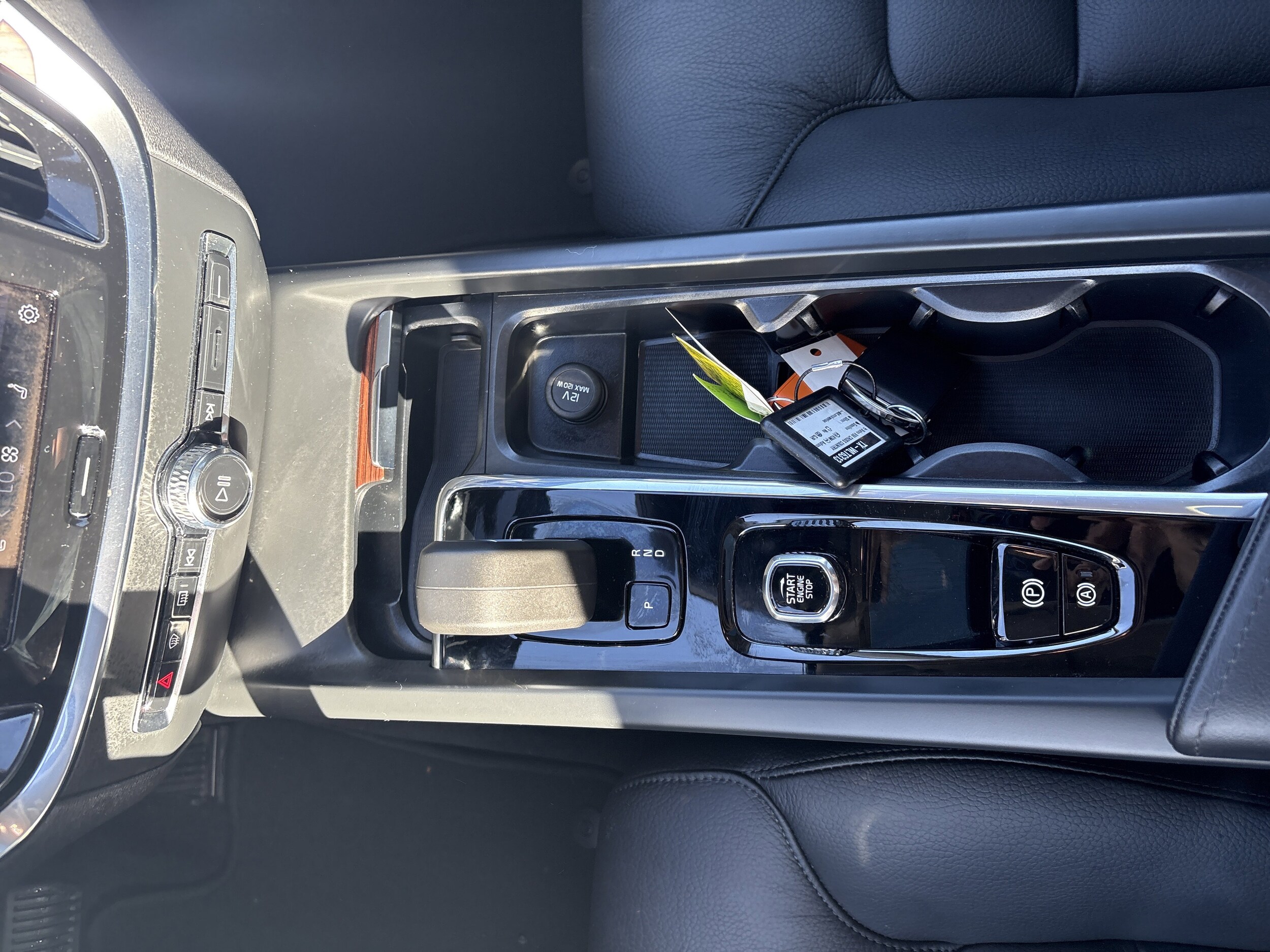 2025 Volvo V60 Cross Country Plus - Photo 8
