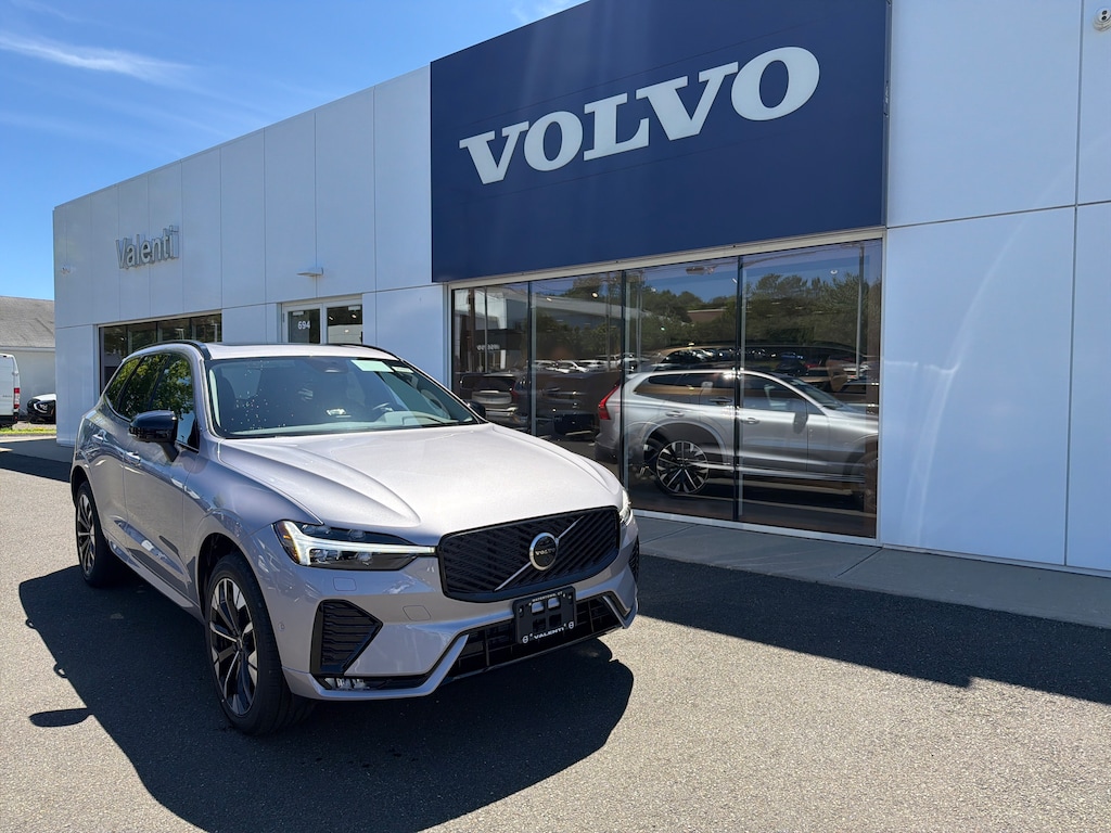 New 2026 Volvo XC60 B5 Plus SUV