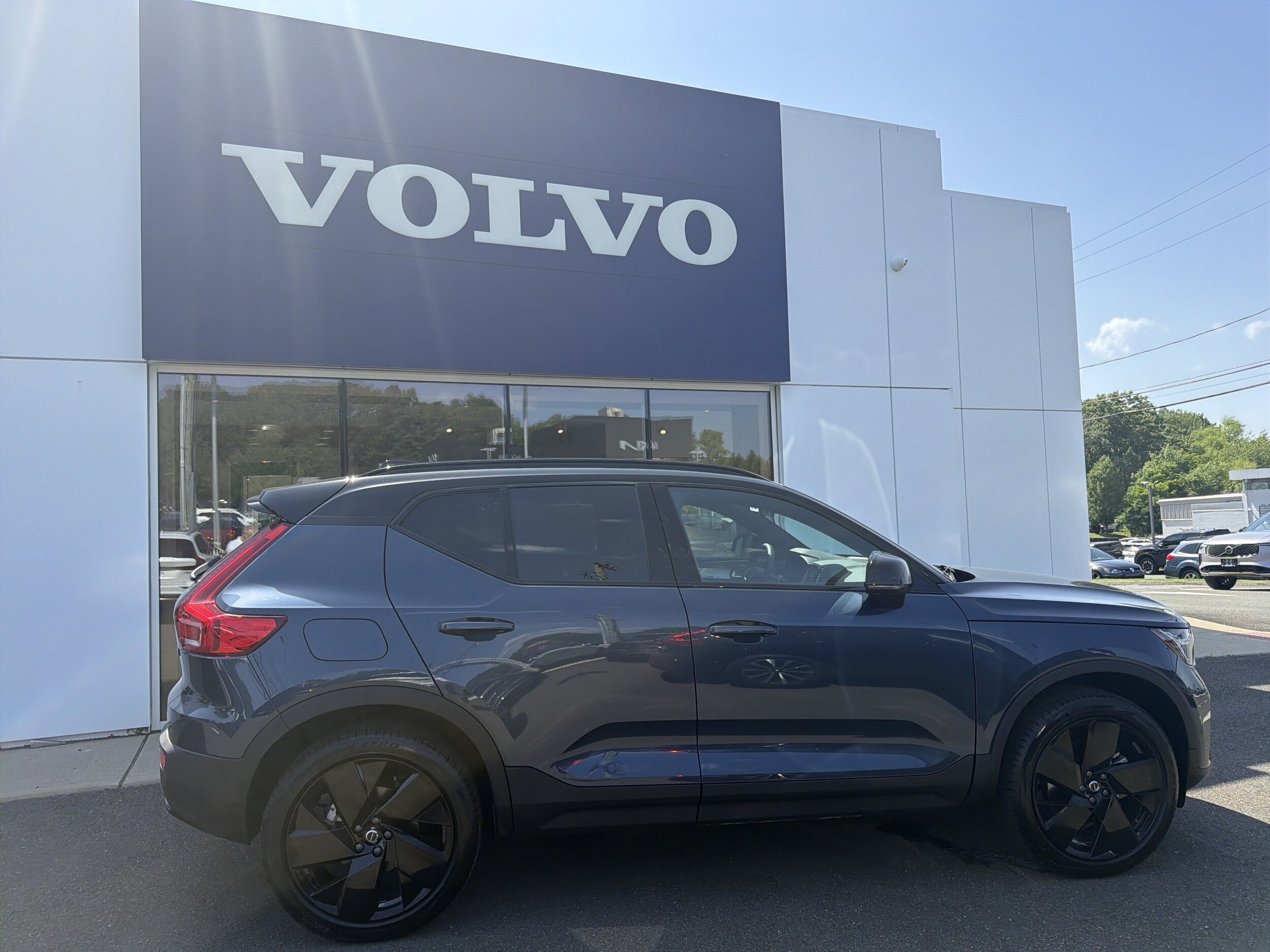 2026 Volvo XC40 Ultra Black Edition - Photo 7