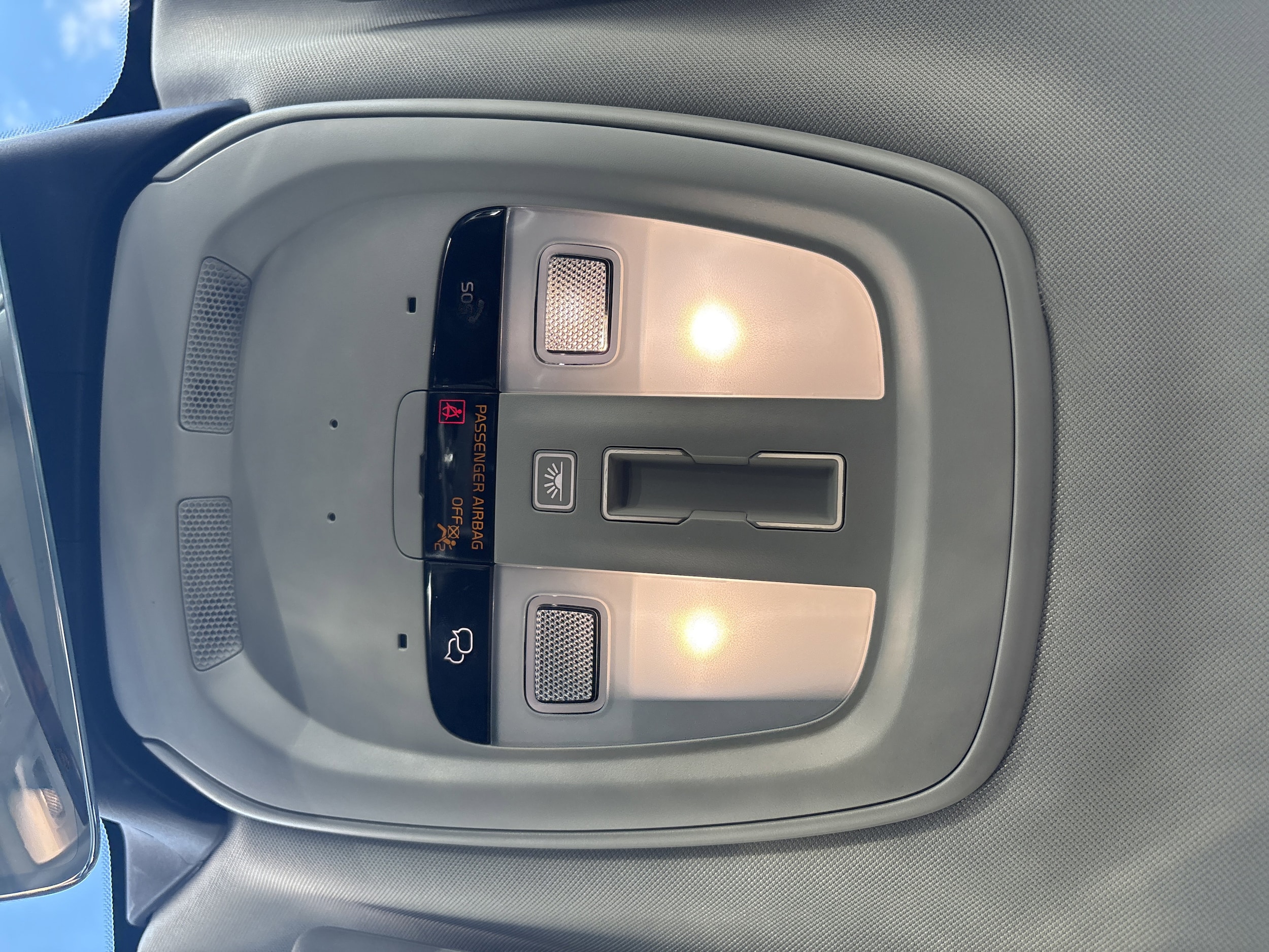 2025 Volvo V60 Cross Country Plus - Photo 9