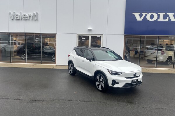 2024 Volvo XC40 Recharge Pure Electric Plus SUV