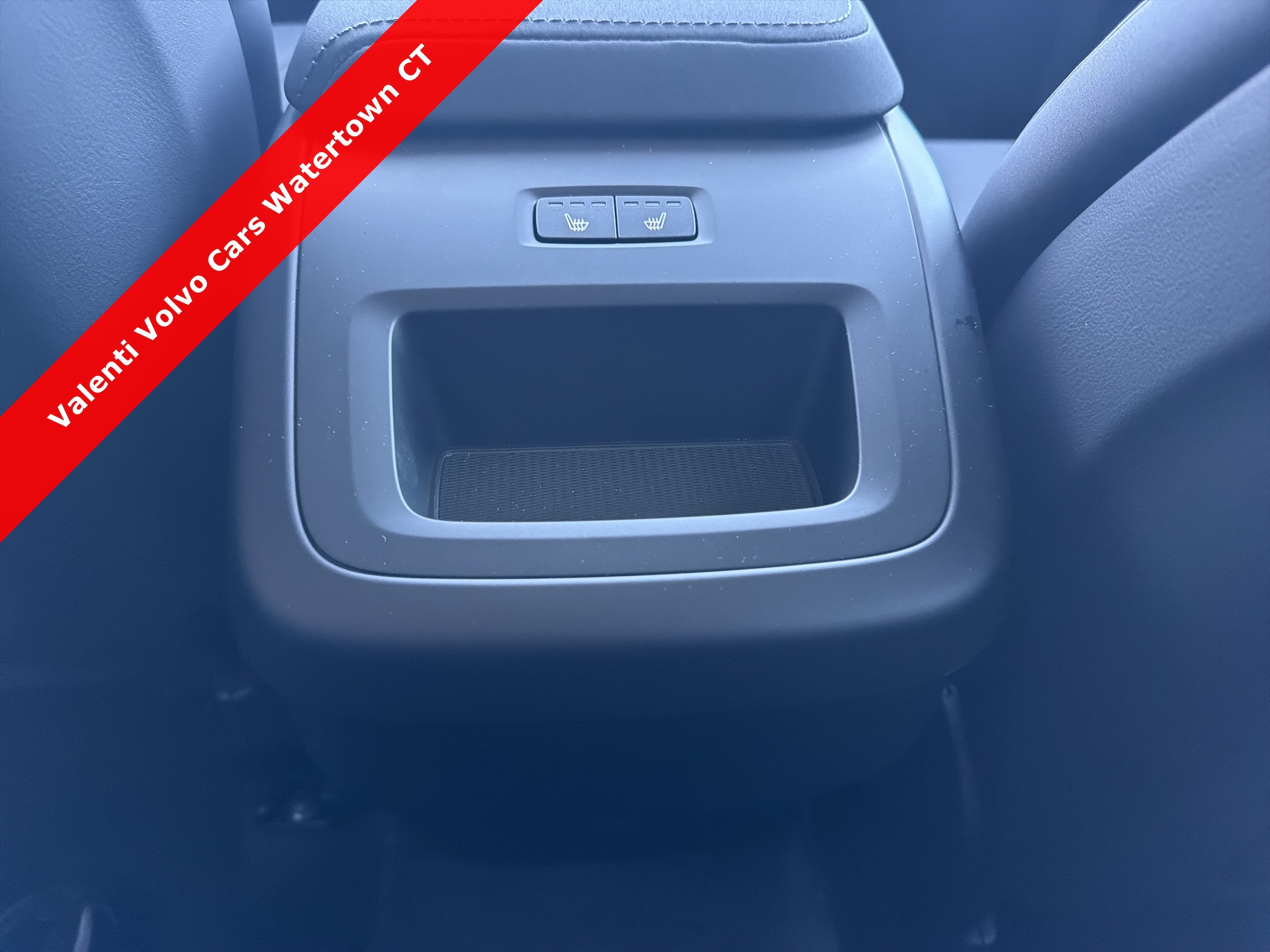 2026 Volvo XC60 Plus - Photo 15