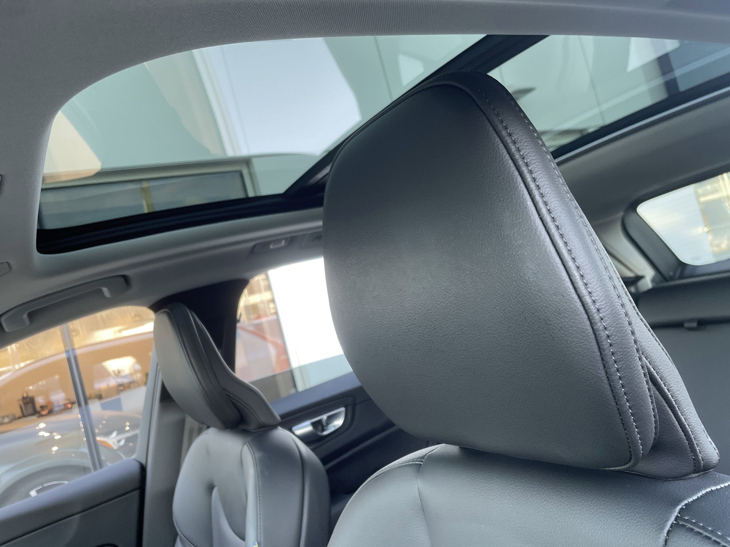 2025 Volvo XC60 Core - Photo 19