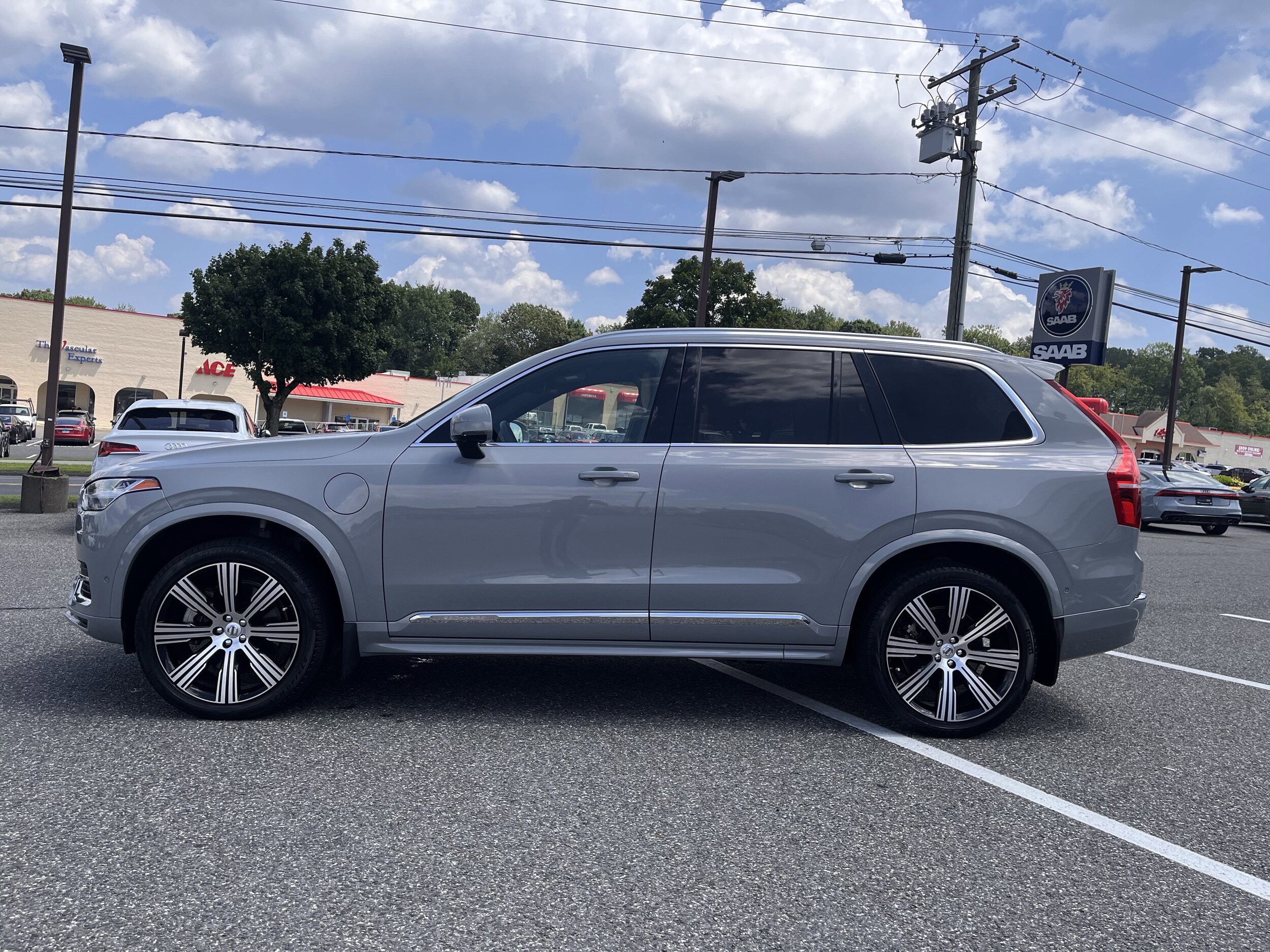2024 Volvo XC90 T8 Ultimate photo 4