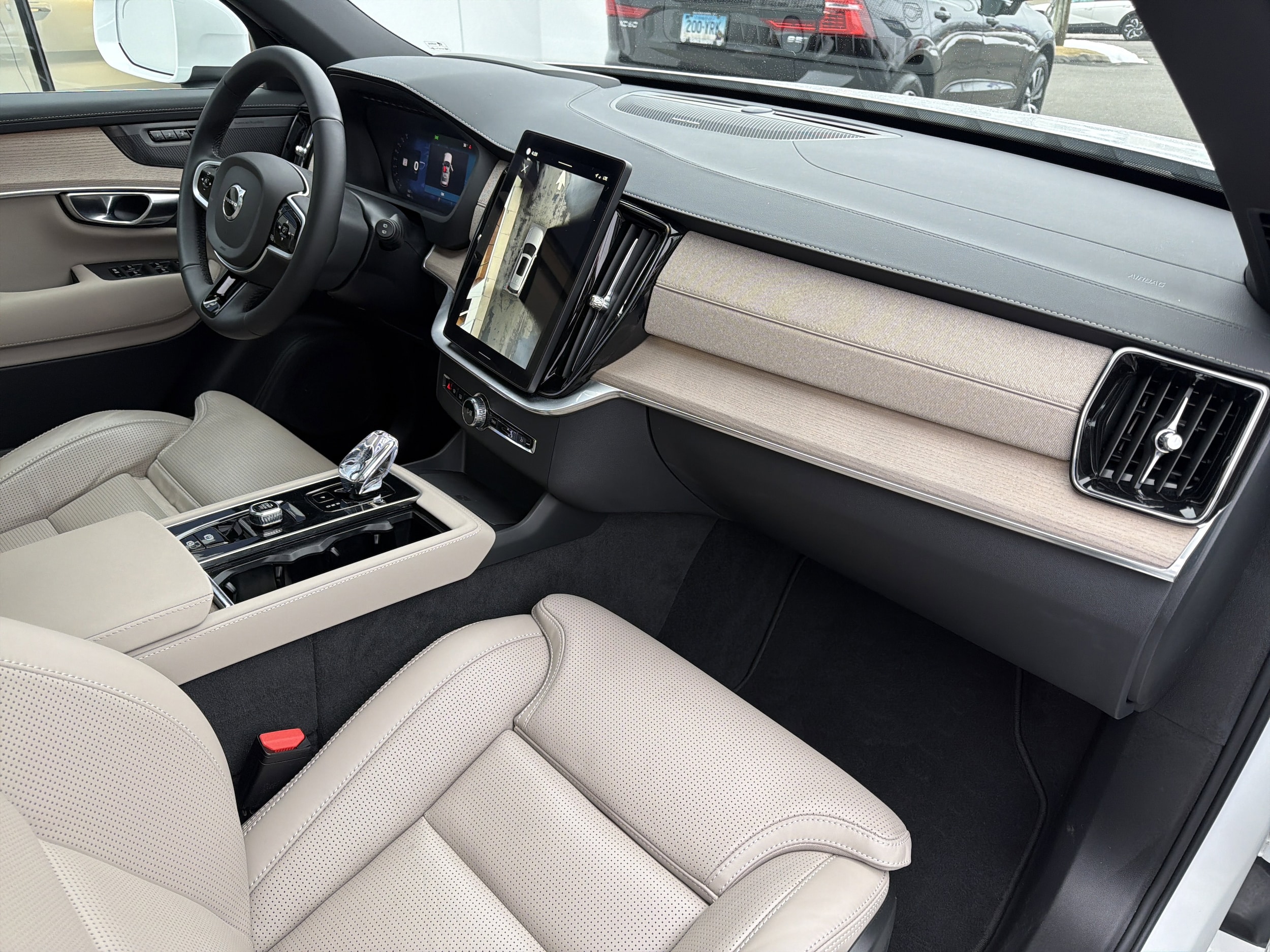 2025 Volvo XC90 Ultra - Photo 24
