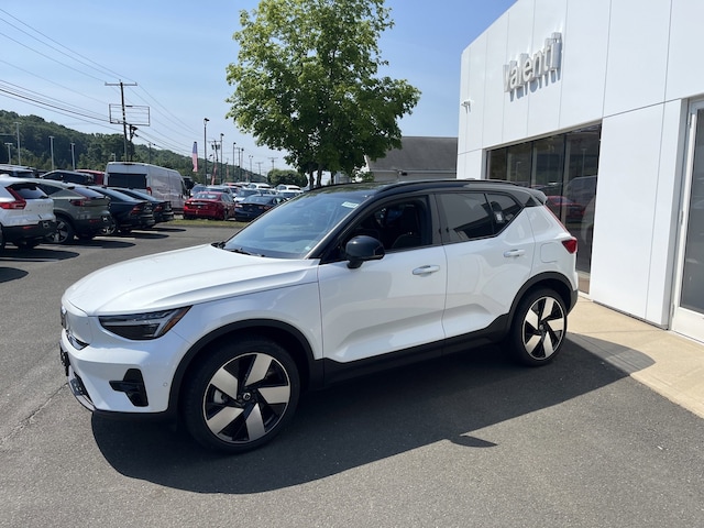 2024 Volvo XC40 Recharge Pure Electric Plus RWD SUV
