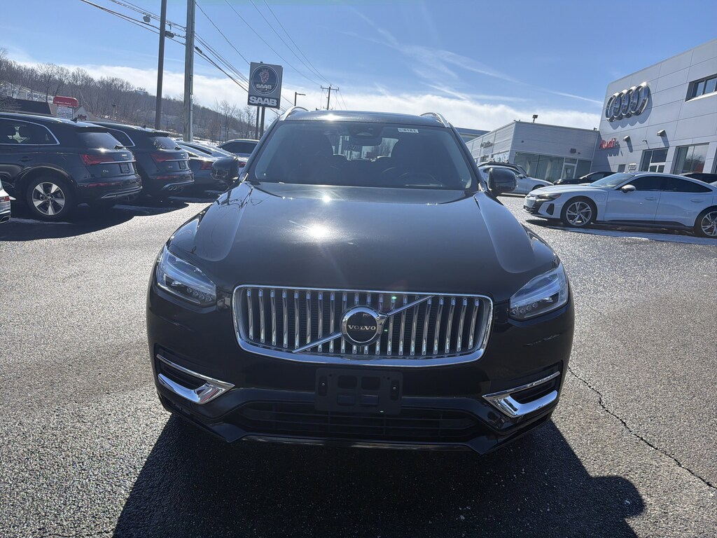 Used 2025 Volvo XC90 B5 Core SUV