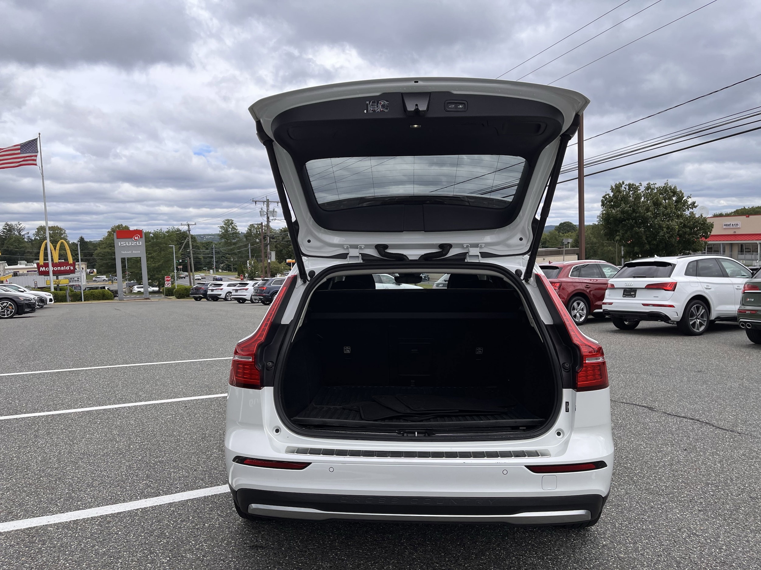 2024 Volvo V60 Cross Country Plus - Photo 23