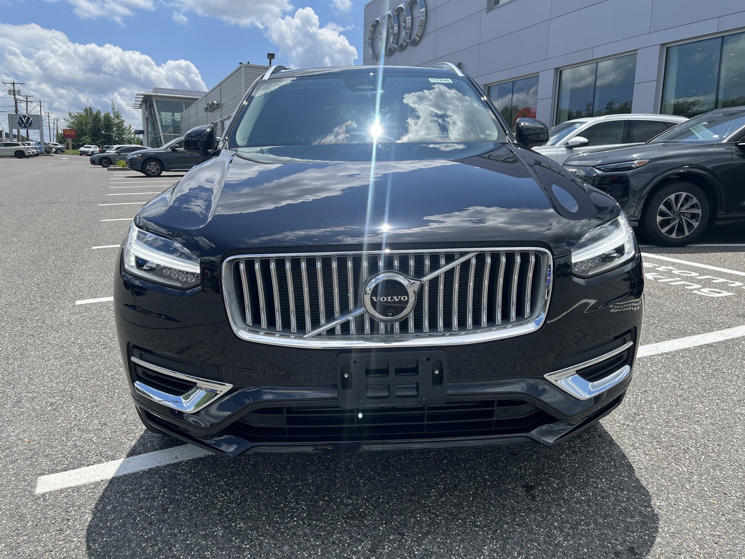 2024 Volvo XC90 T8 Ultimate photo 2