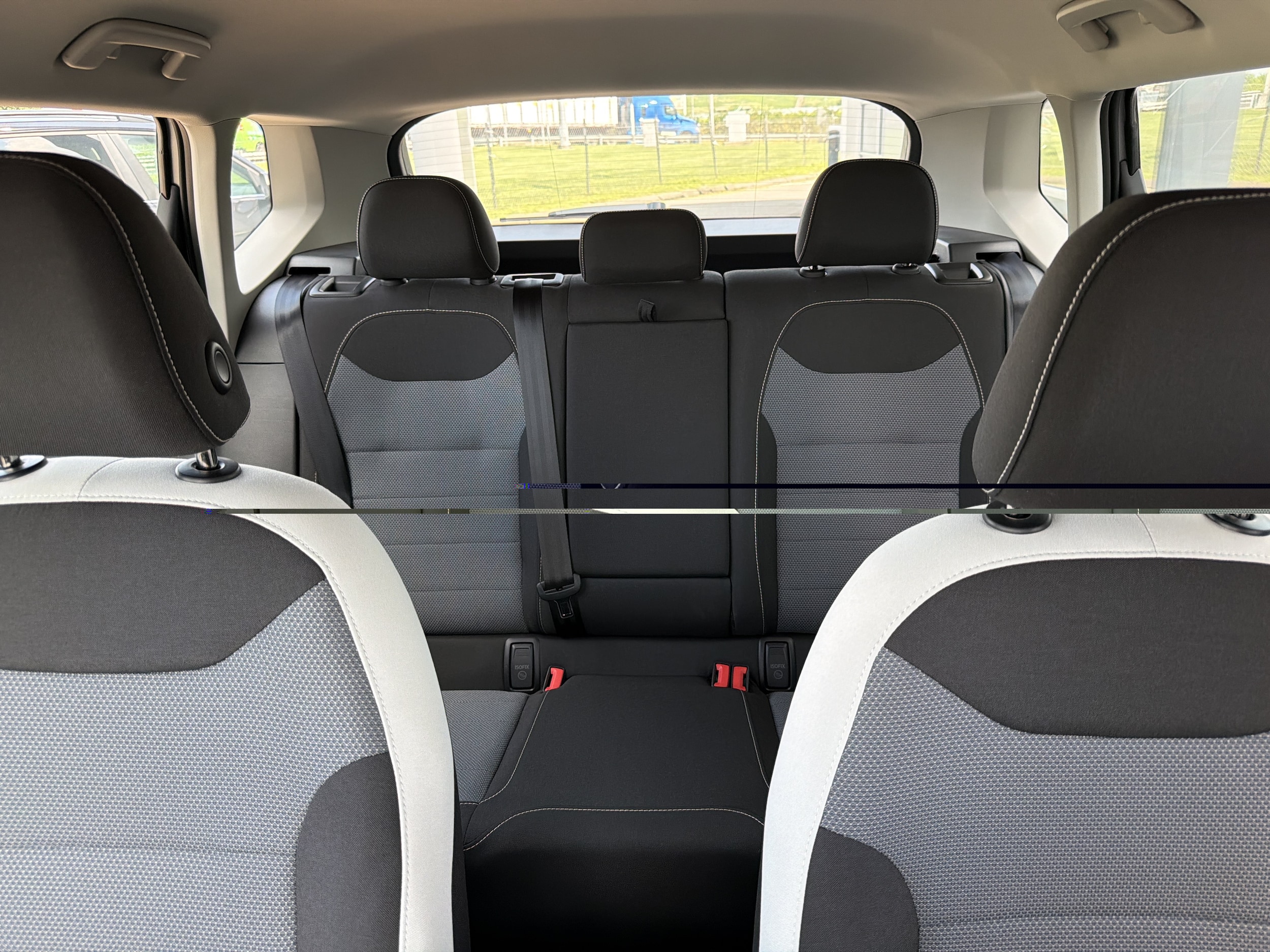 2025 Volkswagen Taos S - Photo 28