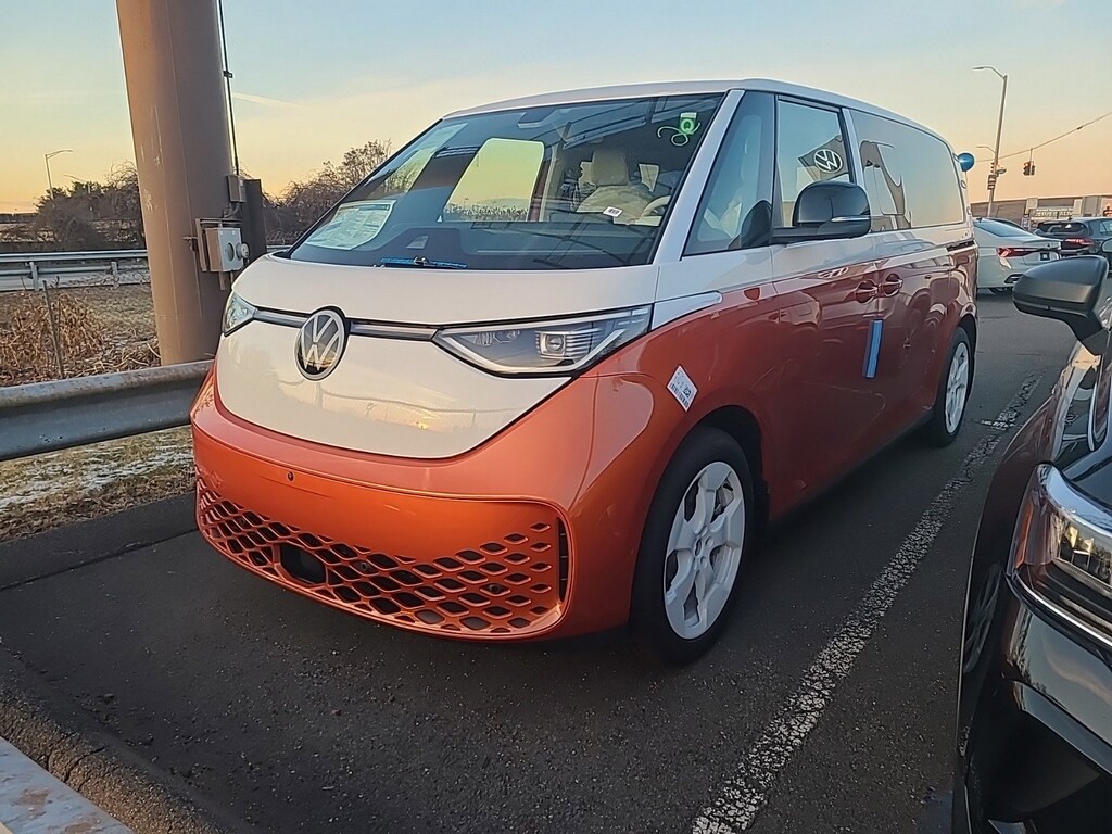 New 2025 Volkswagen ID. Buzz 1st Edition 1st Edition 4MOTION w/Two-Tone