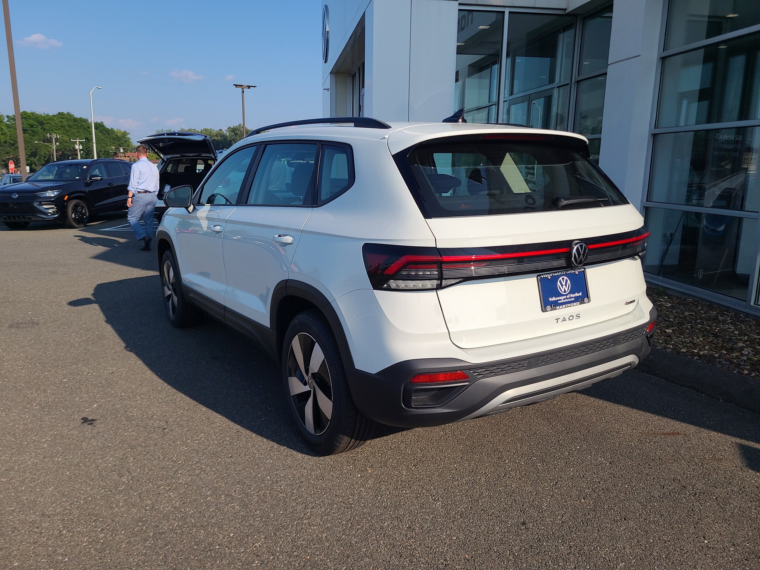2025 Volkswagen Taos S photo 3
