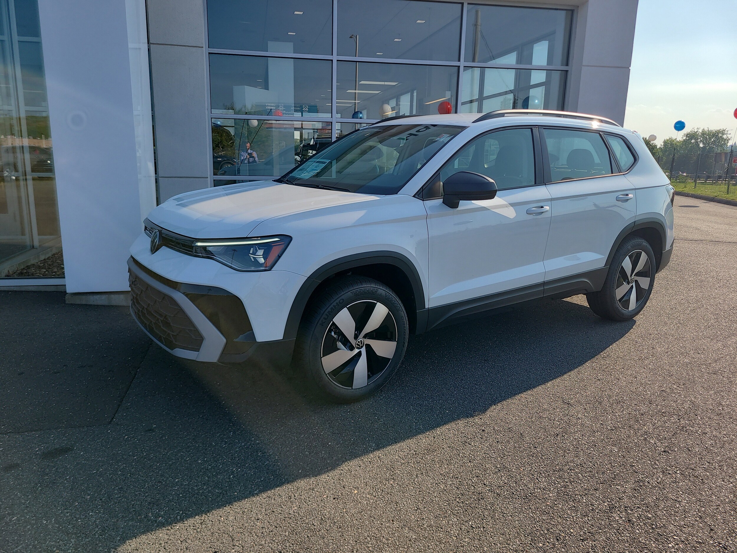 2025 Volkswagen Taos S photo 2
