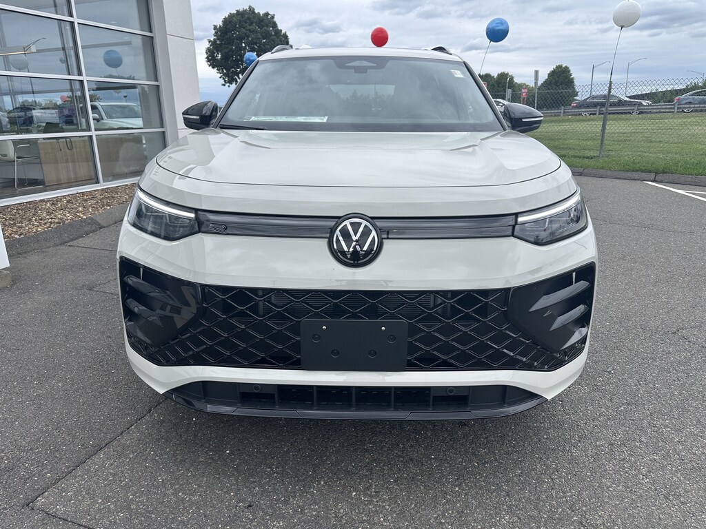 New 2026 Volkswagen Tiguan SE R-Line Black SE R-Line Black 4MOTION