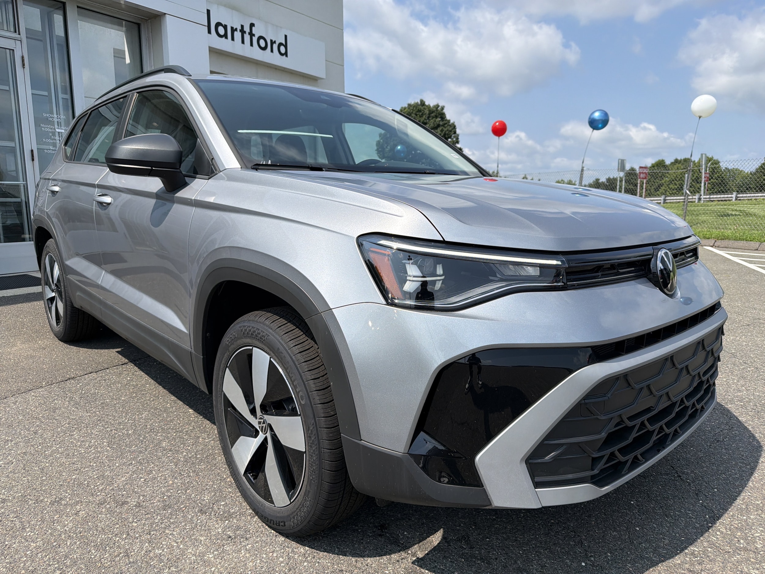 2025 Volkswagen Taos S - Photo 2