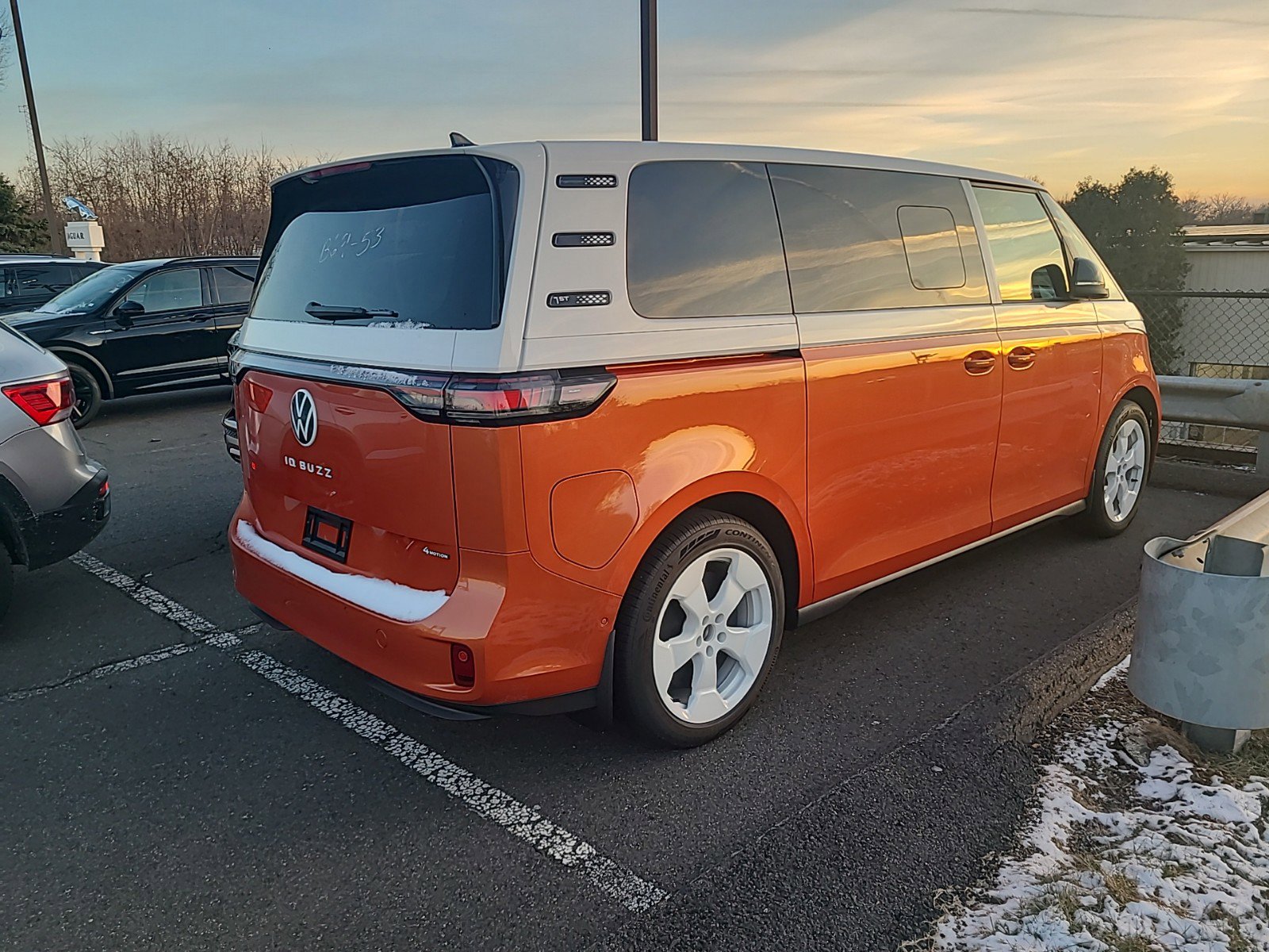 2025 Volkswagen ID. Buzz photo 3