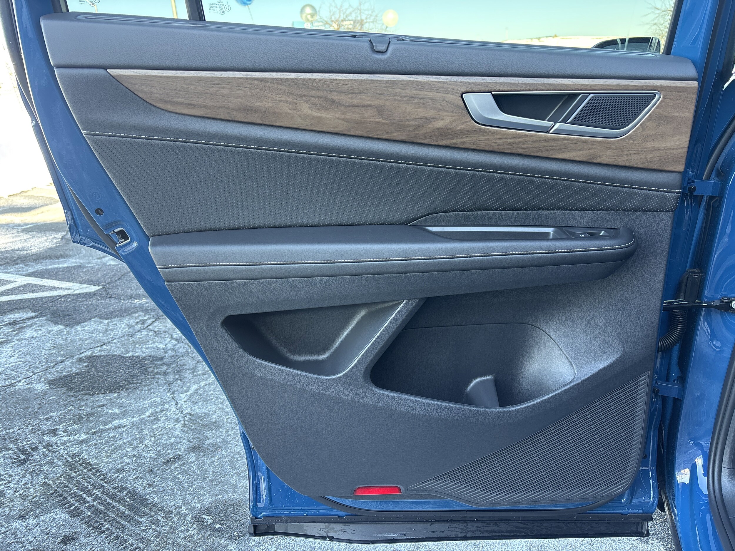 2026 Volkswagen Atlas SE w/Tech - Photo 24