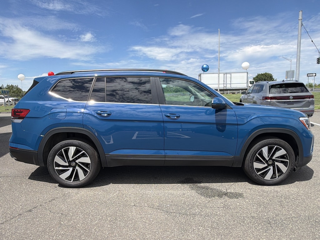 Certified 2026 Volkswagen Atlas 2.0T SE w/Technology 2.0T SE w/Technology 4MOTION