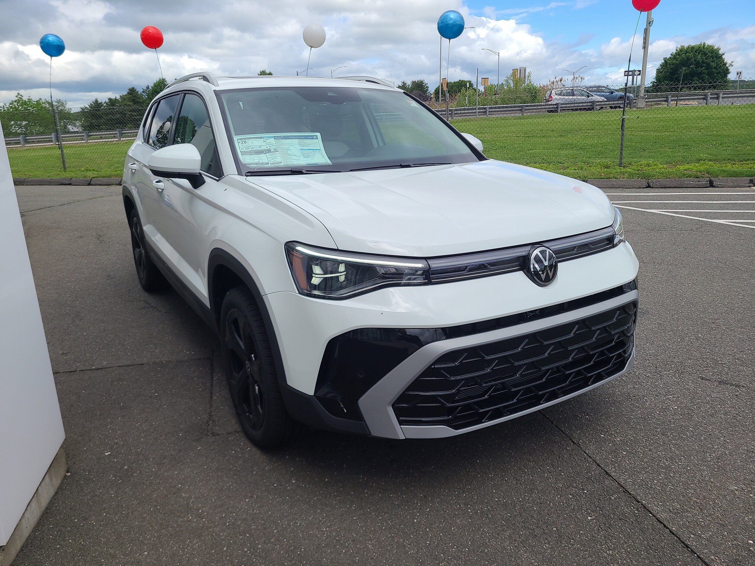 2025 Volkswagen Taos SEL photo 2