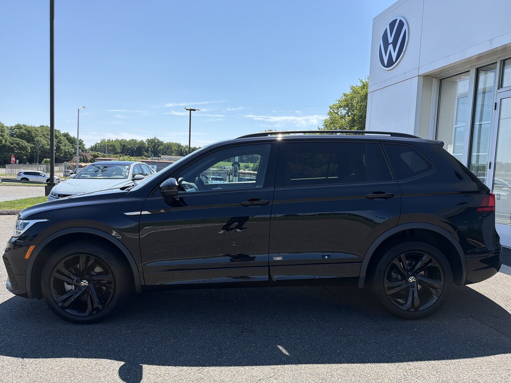 Used 2023 Volkswagen Tiguan 2.0T SE R-Line Black 2.0T SE R-Line Black 4MOTION