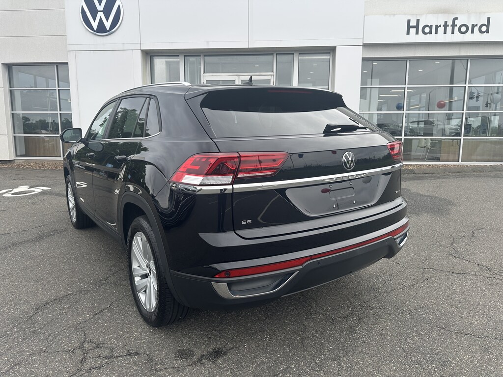 Certified 2023 Volkswagen Atlas Cross Sport 2.0T SE w/Technology 2.0T SE w/Technology 4MOTION