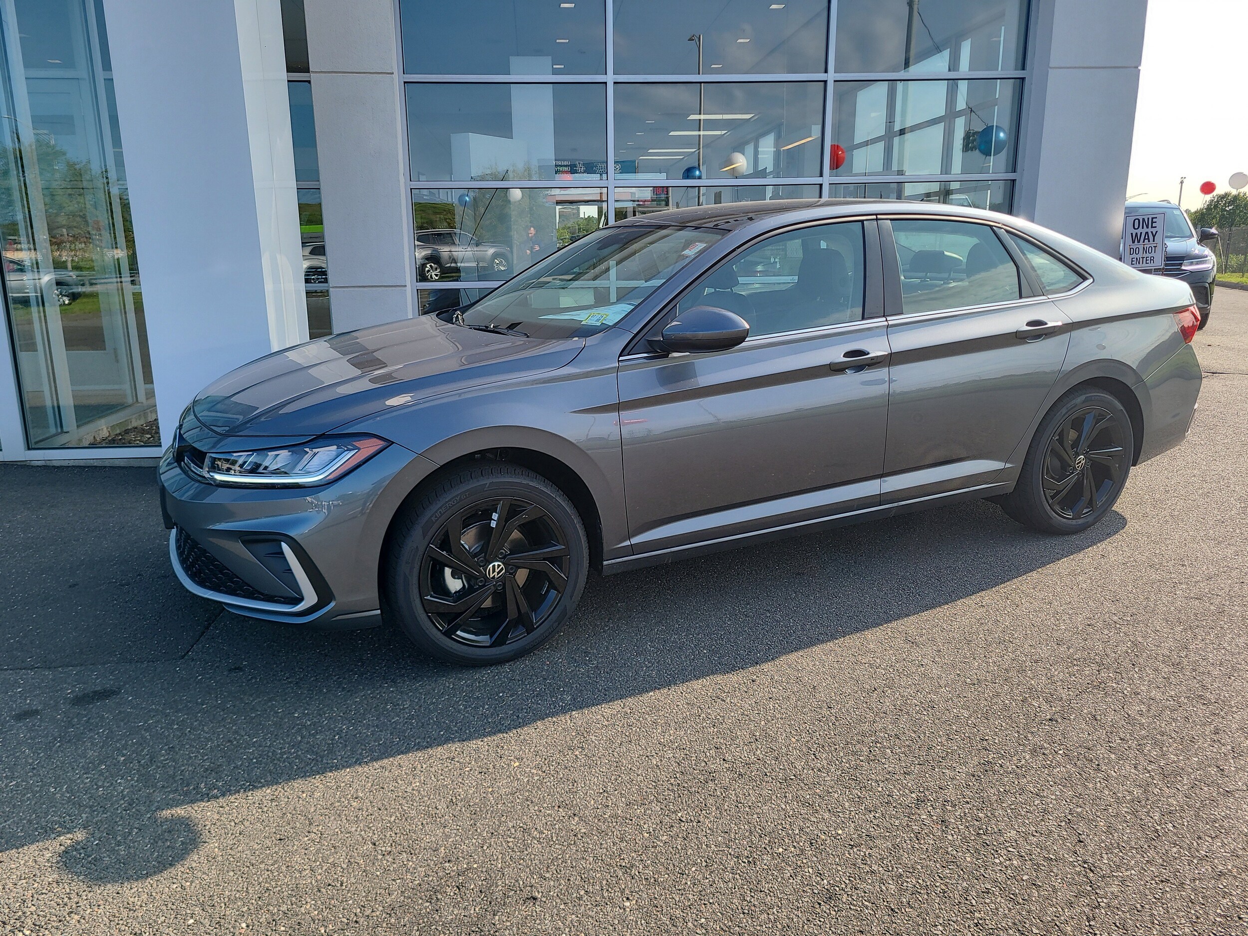 2025 Volkswagen Jetta SE photo 2