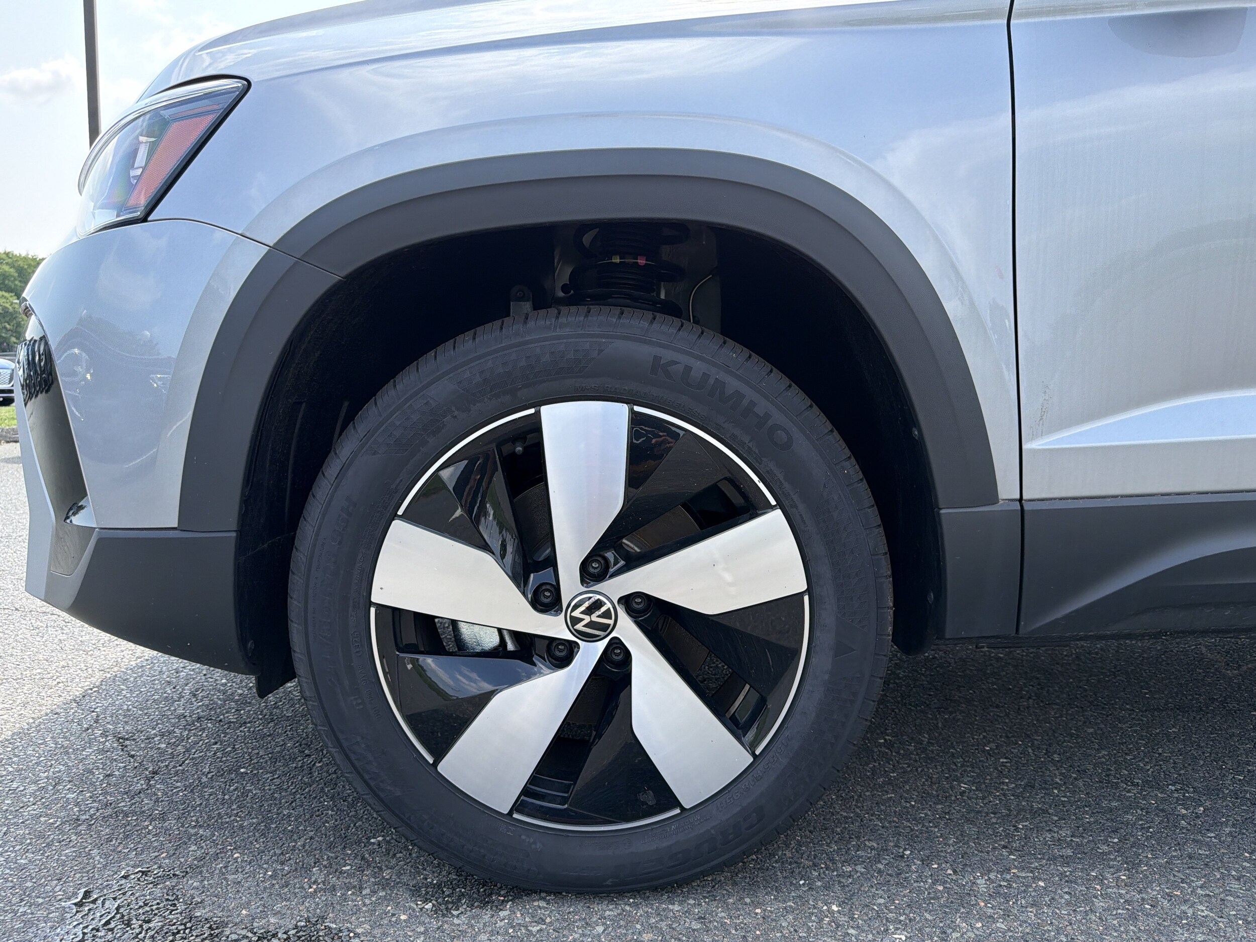 2025 Volkswagen Taos S - Photo 11