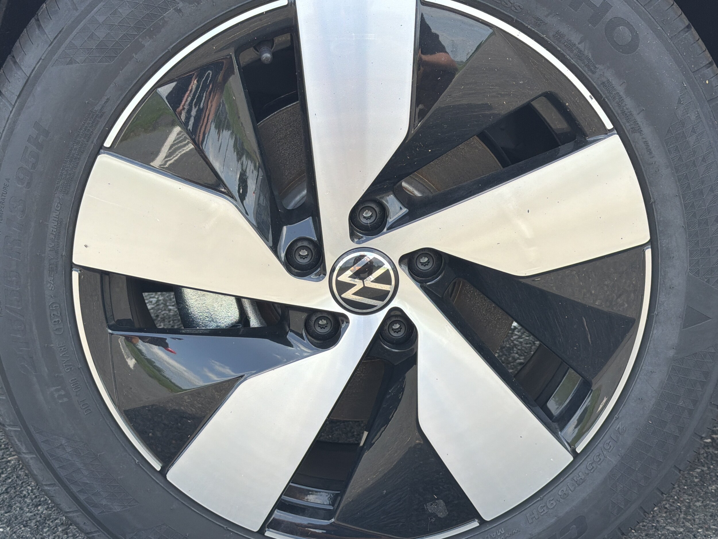 2025 Volkswagen Taos S - Photo 12