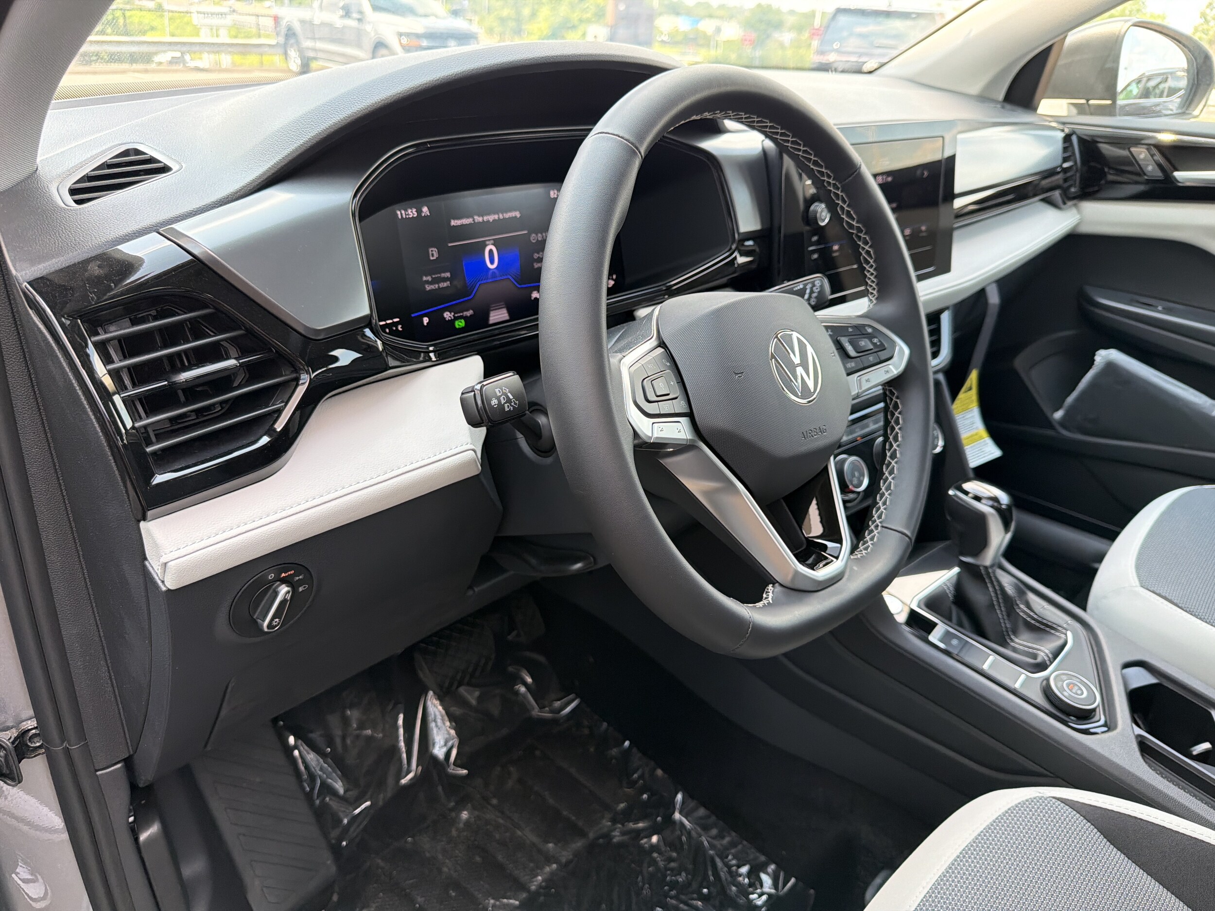 2025 Volkswagen Taos S - Photo 18