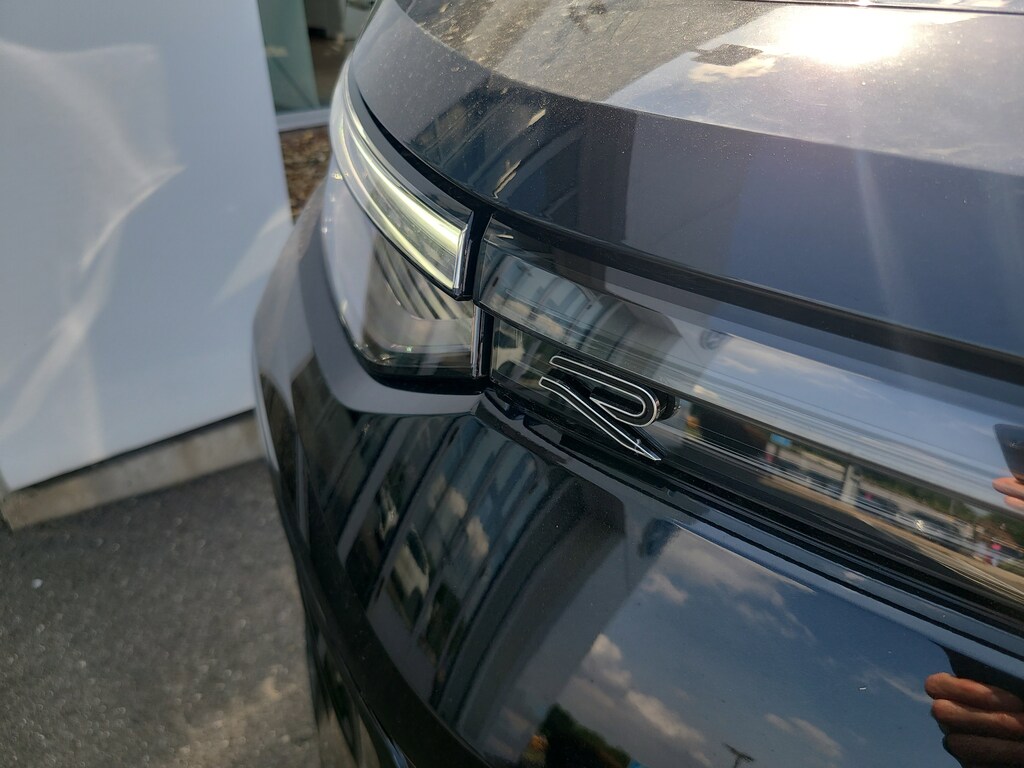 New 2025 Volkswagen Tiguan SE R-Line Black 2.0T SE R-Line Black 4MOTION
