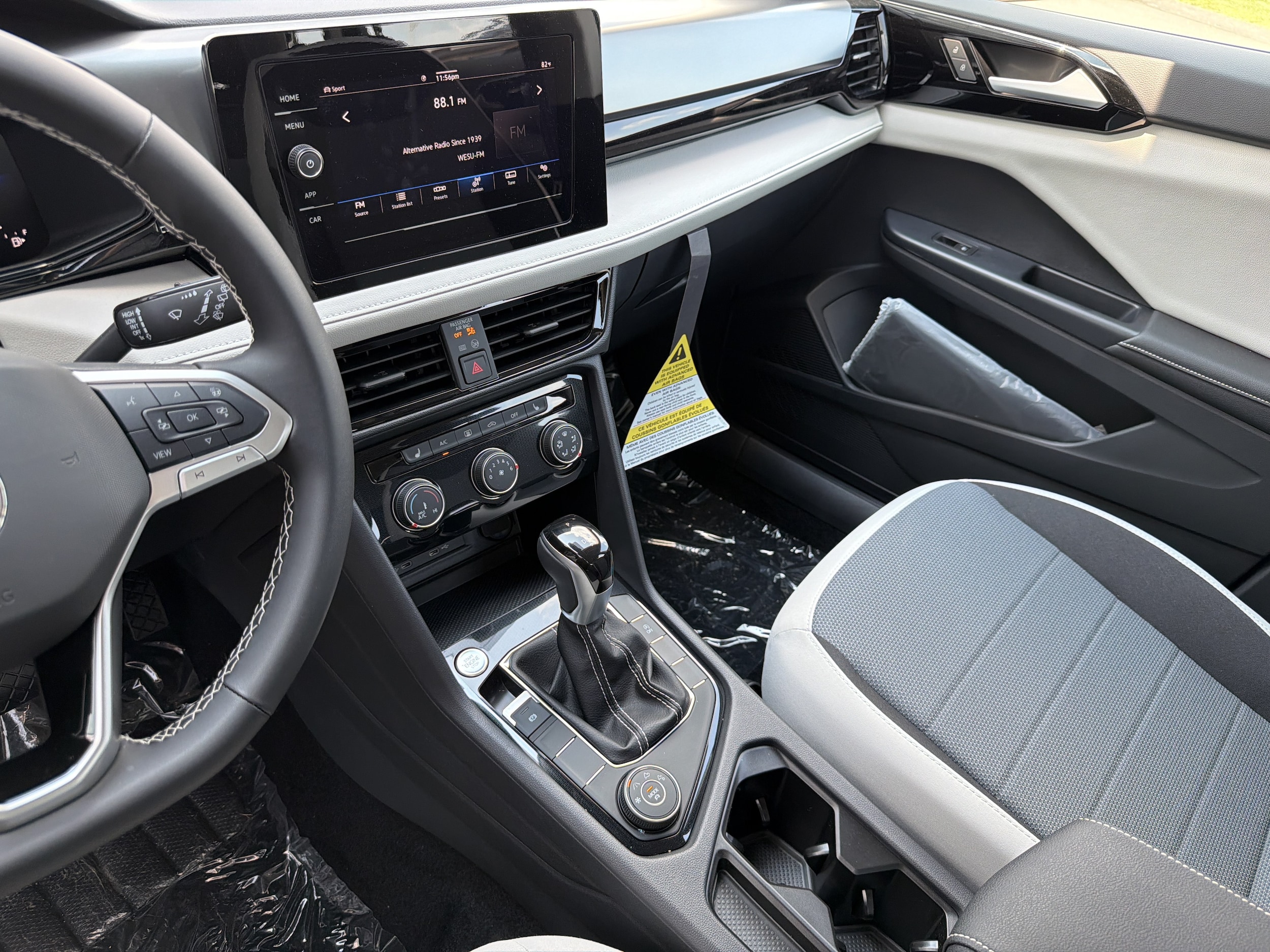 2025 Volkswagen Taos S - Photo 19