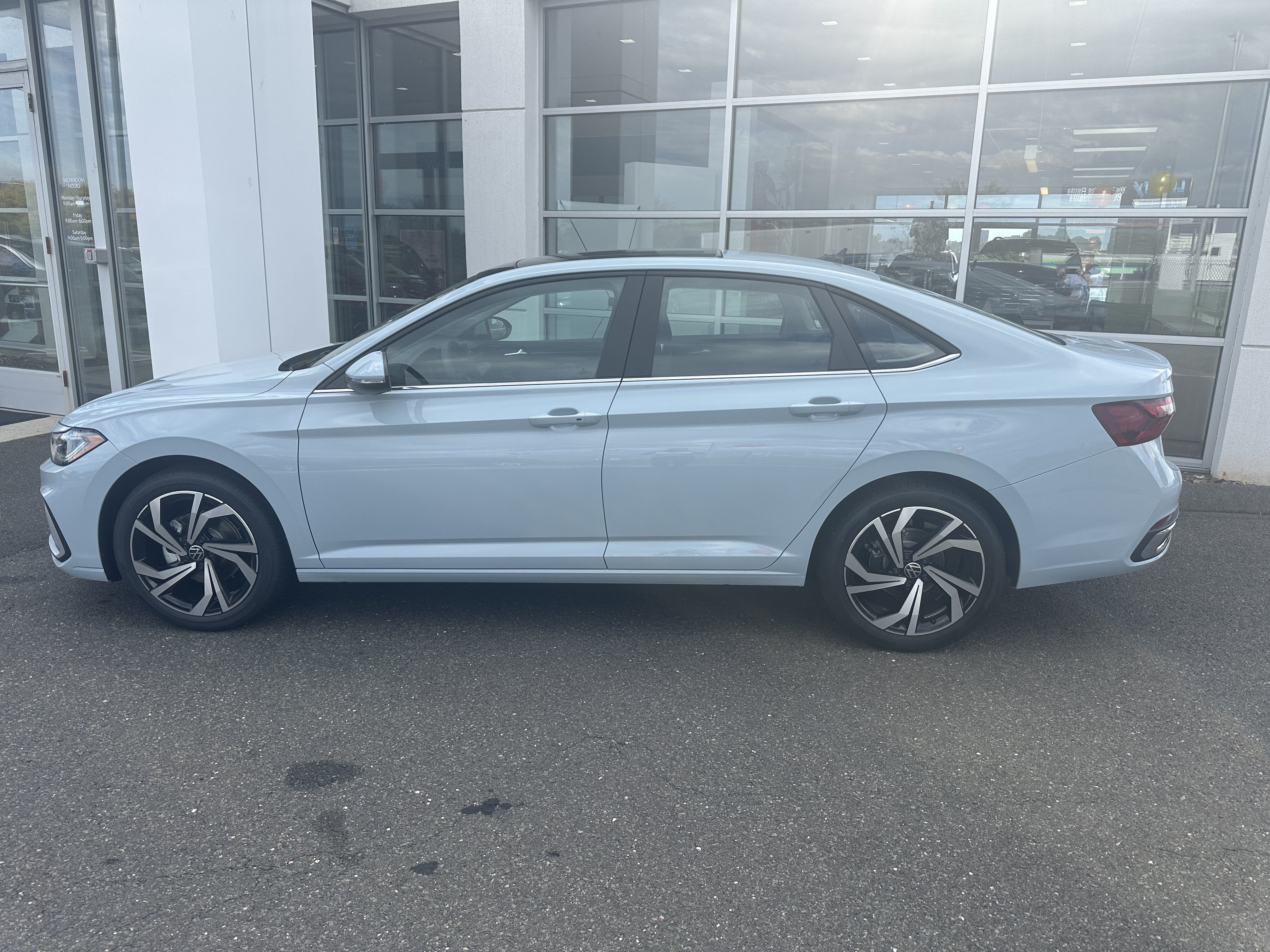 New 2027 Volkswagen Jetta SEL Sedan