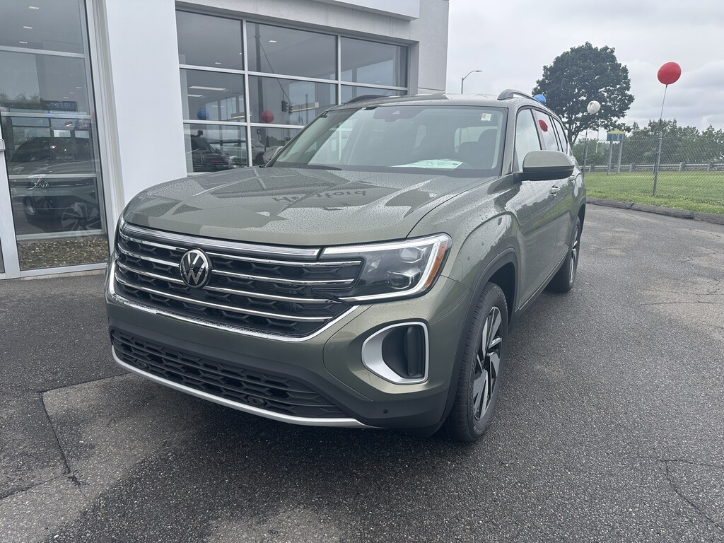 New 2026 Volkswagen Atlas 2.0T SE w/Technology 2.0T SE w/Technology 4MOTION