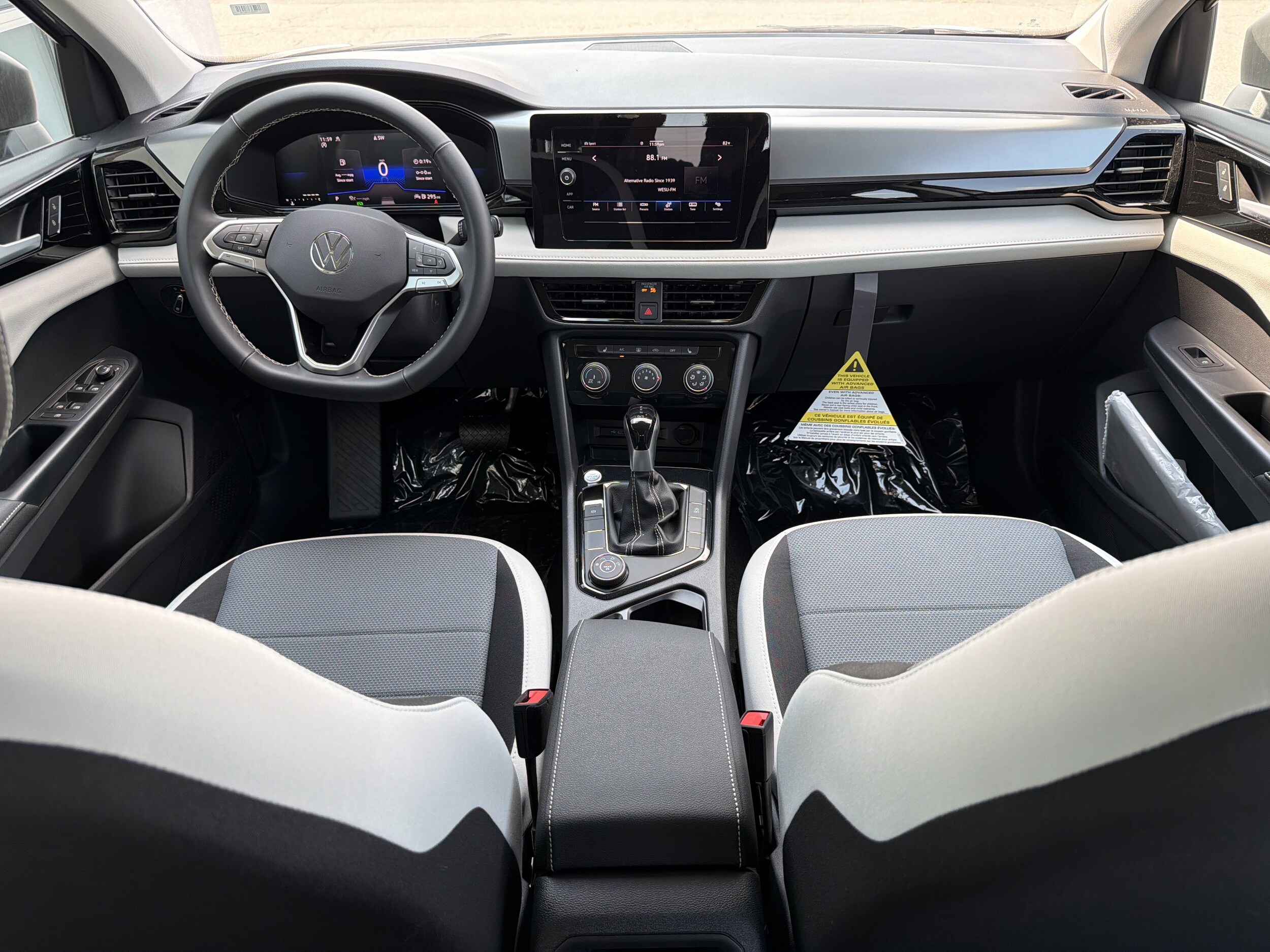 2025 Volkswagen Taos S - Photo 26