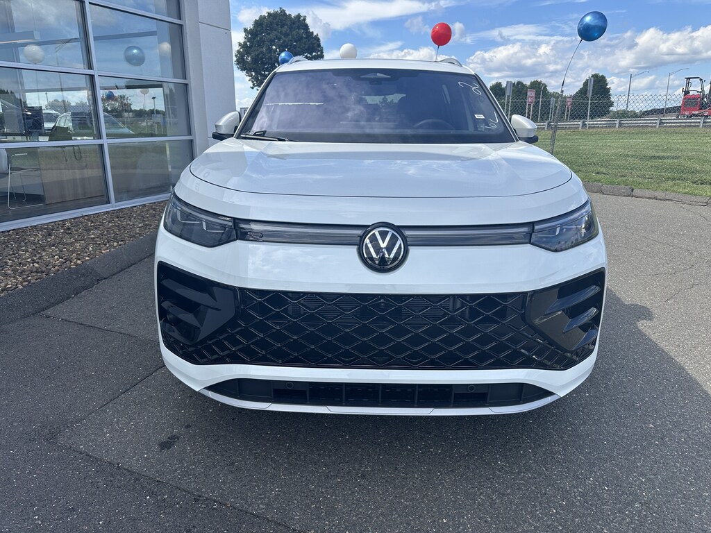 New 2026 Volkswagen Tiguan SEL R-Line Turbo SEL R-Line Turbo 4MOTION