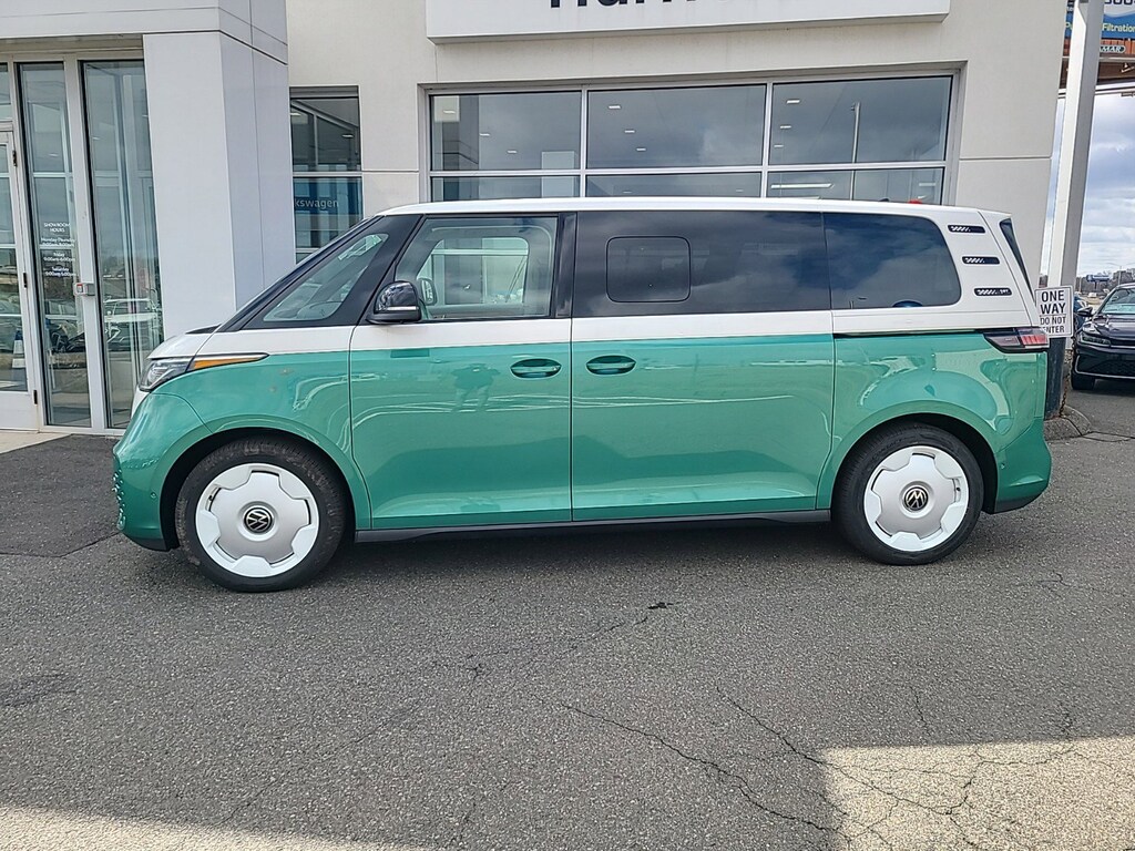 New 2025 Volkswagen ID. Buzz 1st Edition 1st Edition 4MOTION w/Two-Tone