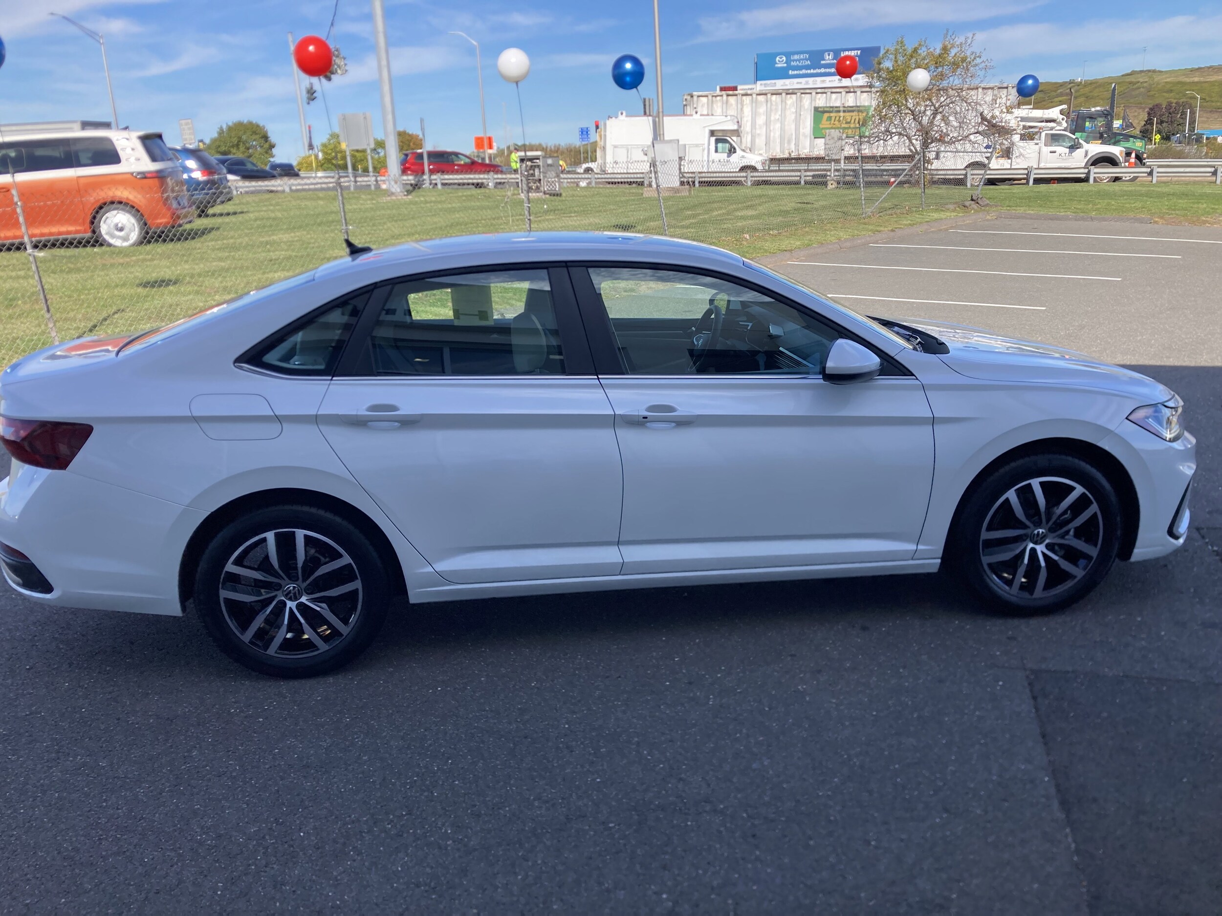 2025 Volkswagen Jetta 1.5T SE photo 4