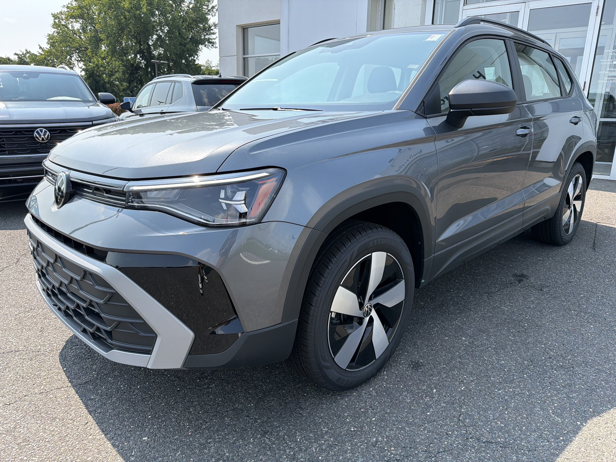 2025 Volkswagen Taos S - Photo 8